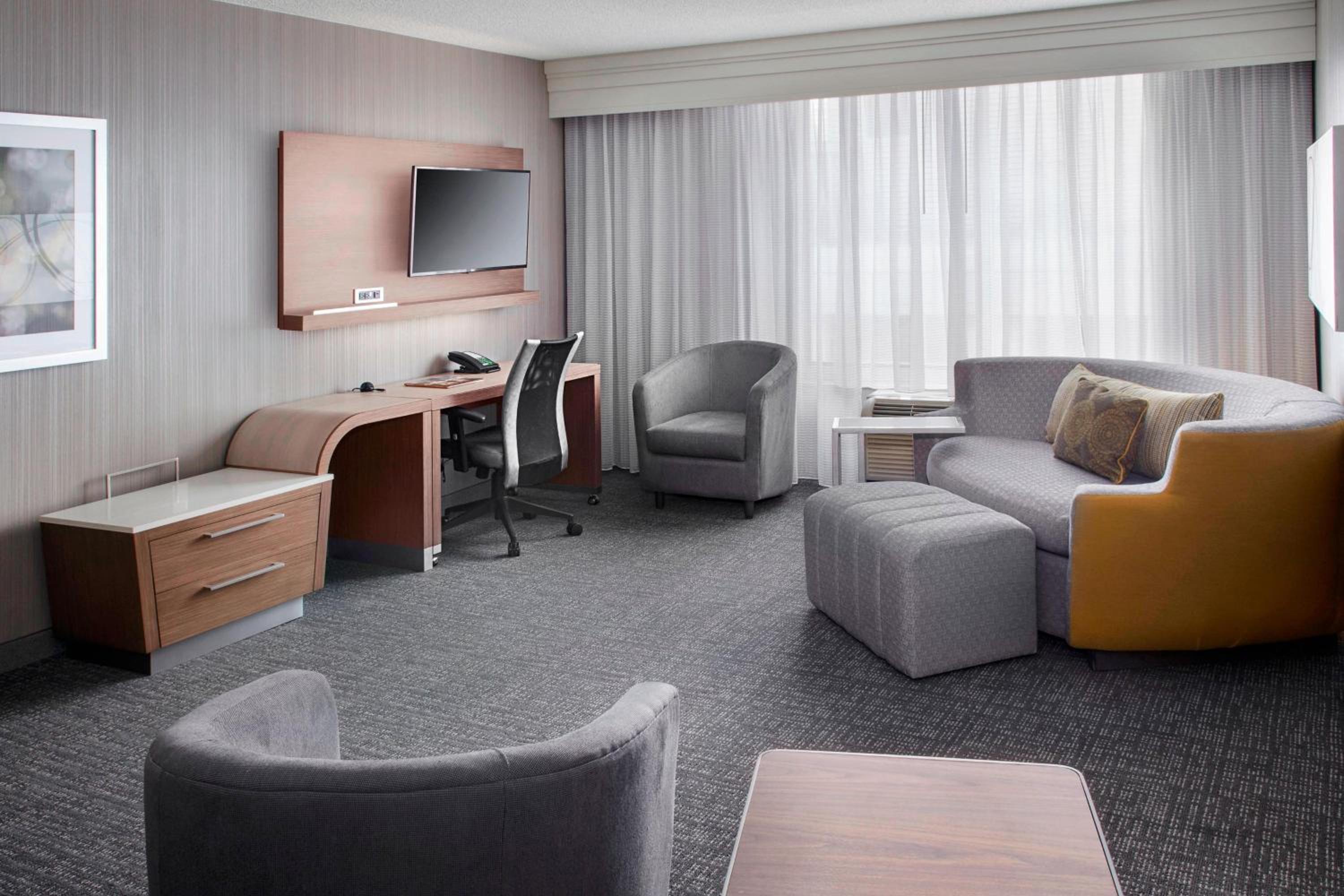 One-Bedroom King Suite - Photo 1