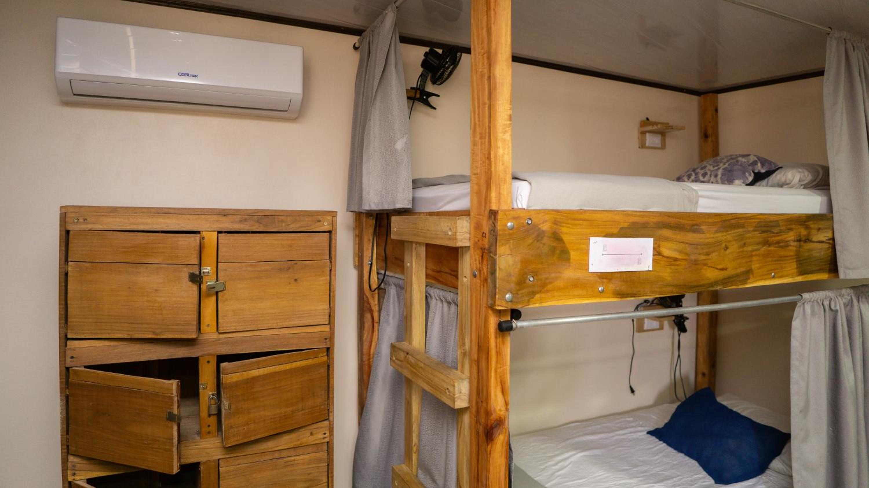Bed in 10-Bed Mixed Dormitory Room photo 1