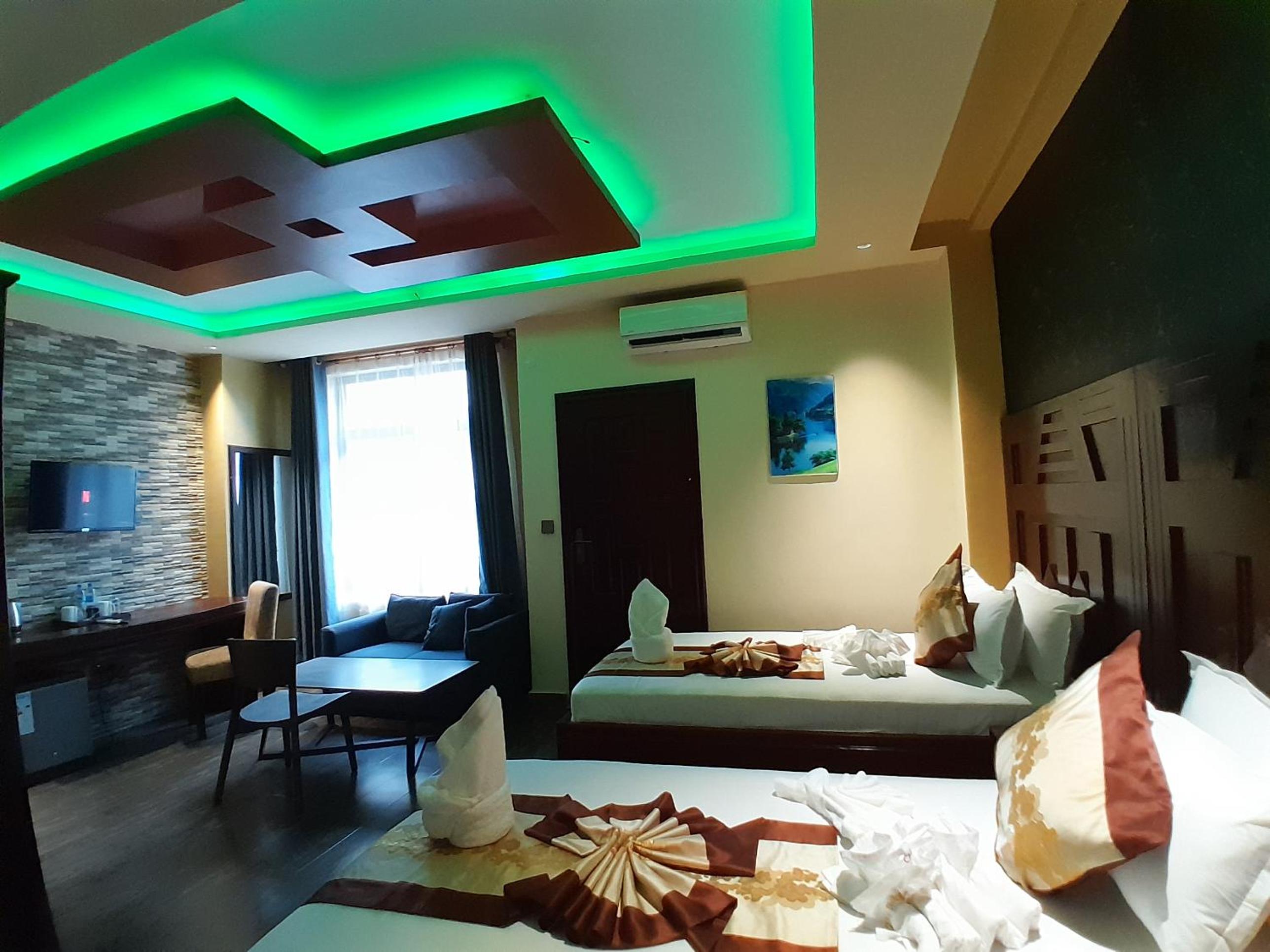 Standard Twin Room photo 2