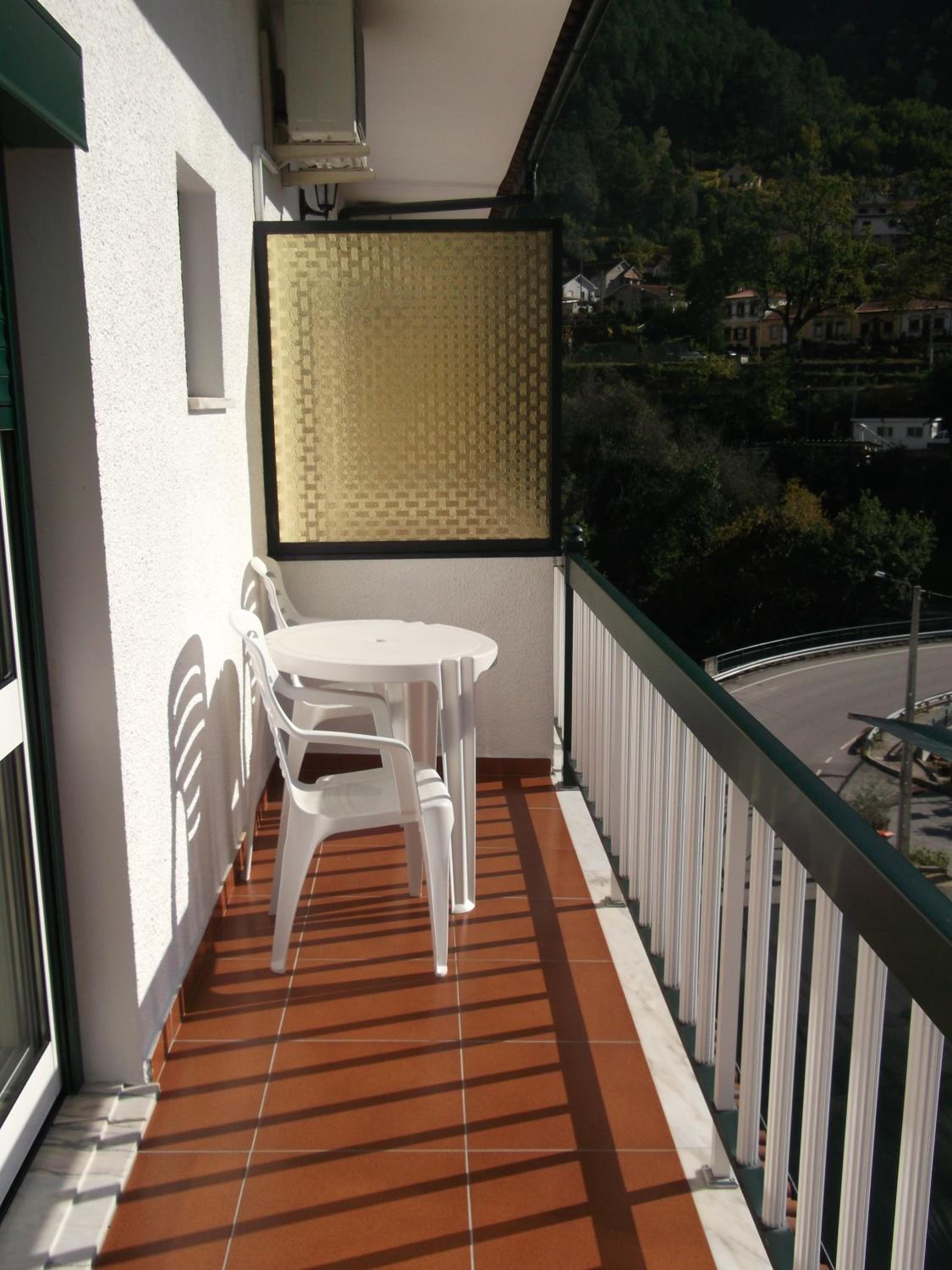 Double or Twin Room - Photo 10