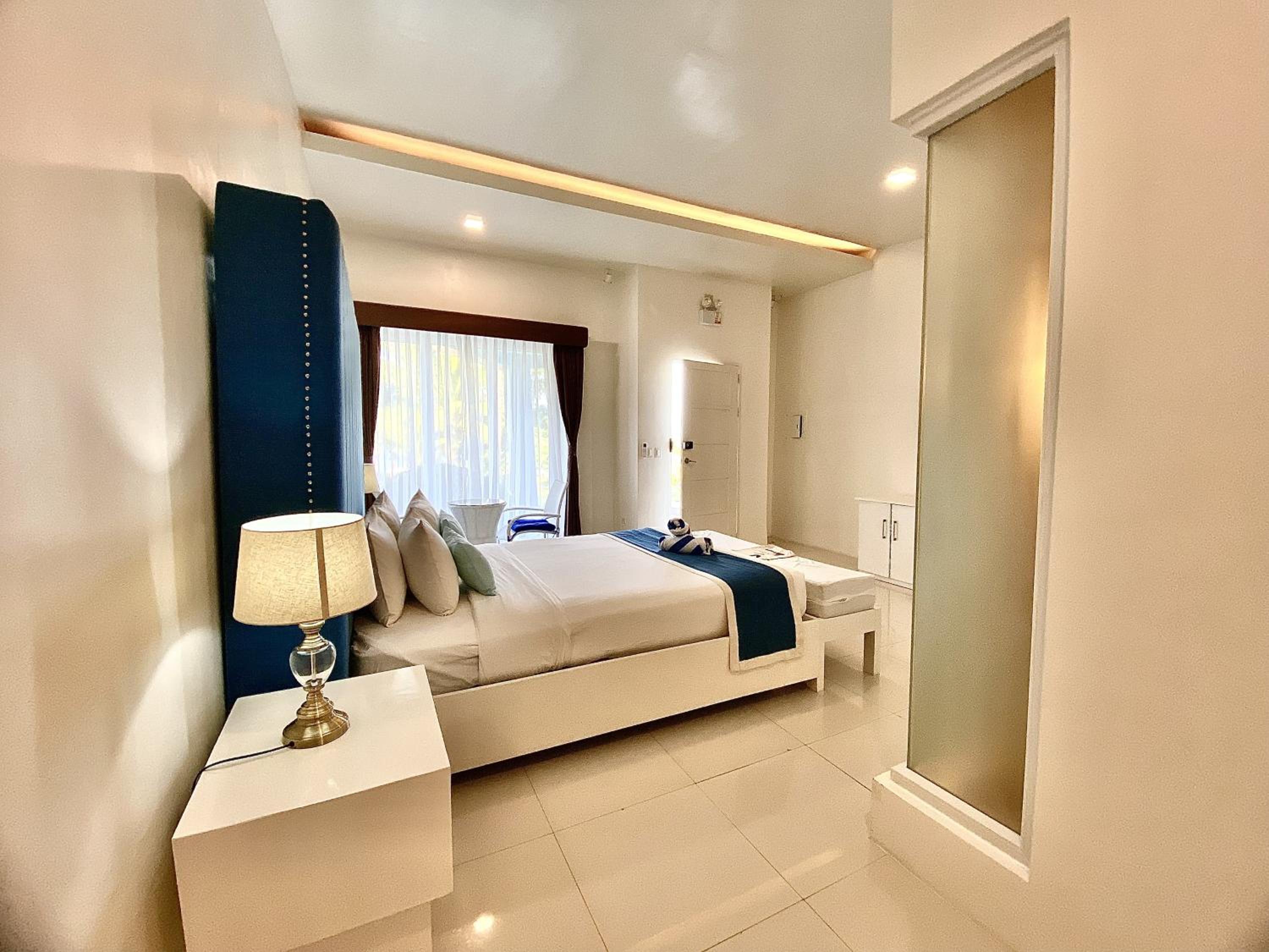 Standard Queen Room photo 2