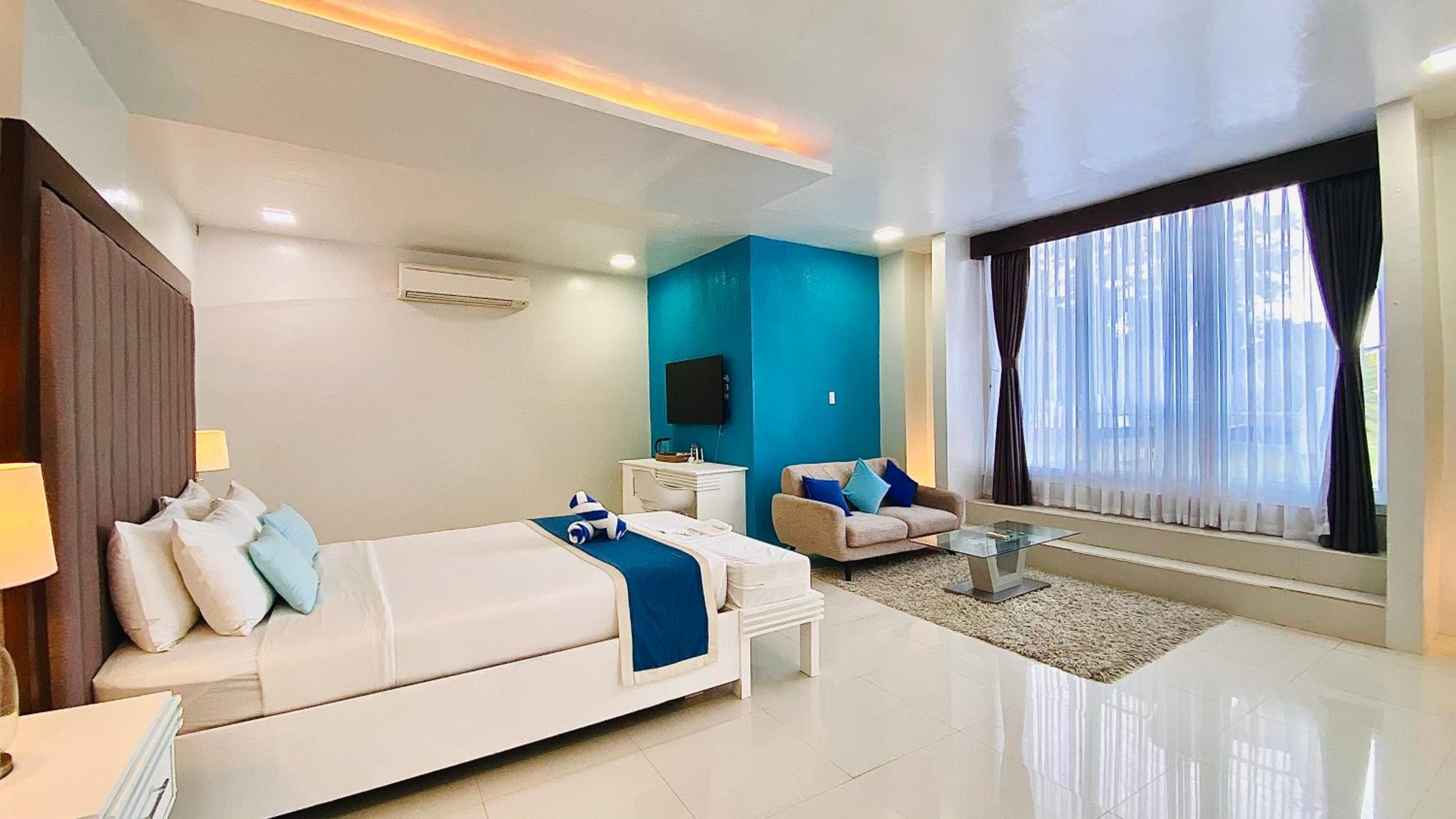 Deluxe Room - Photo 6