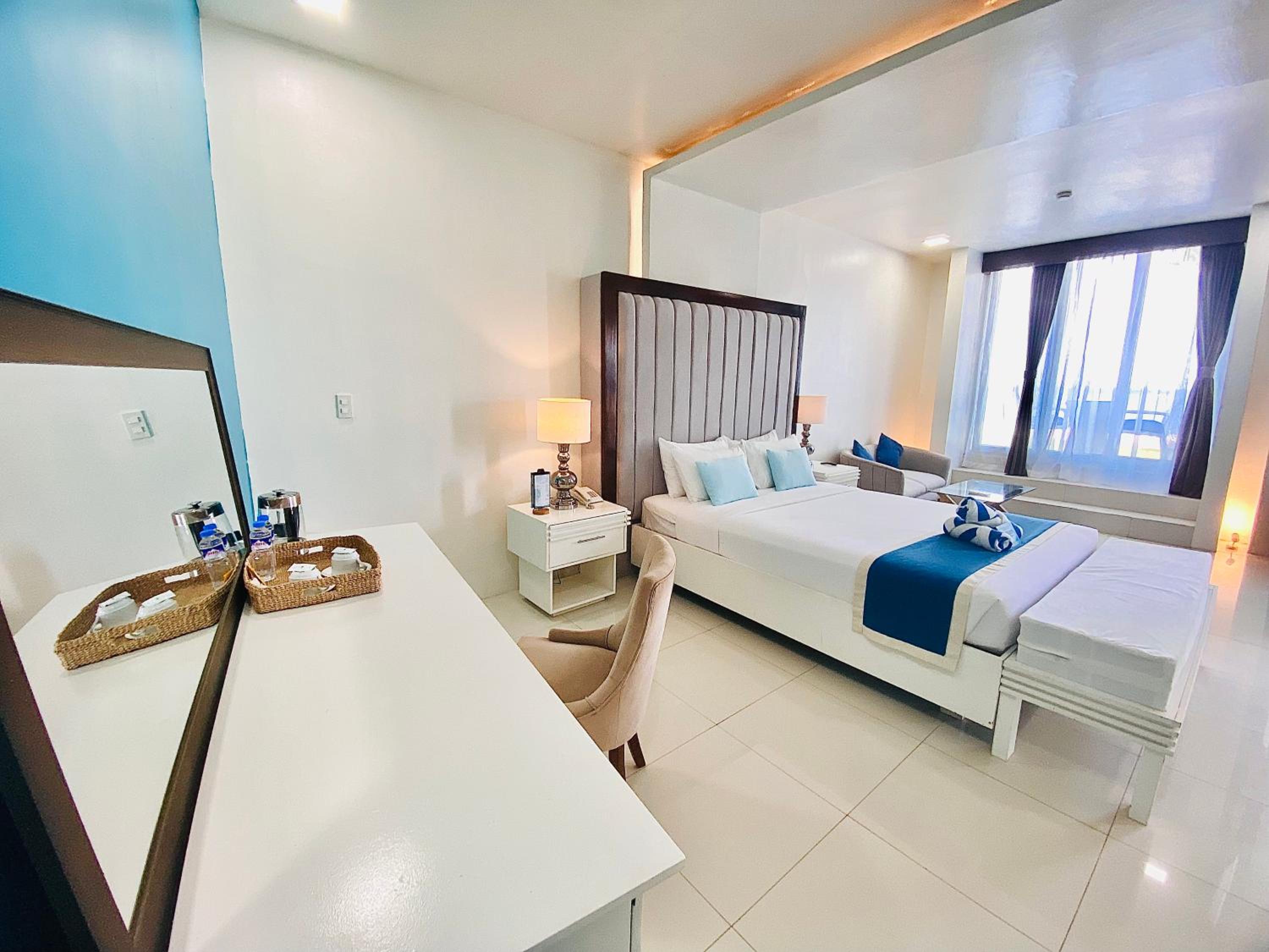 Deluxe Room - Photo 14