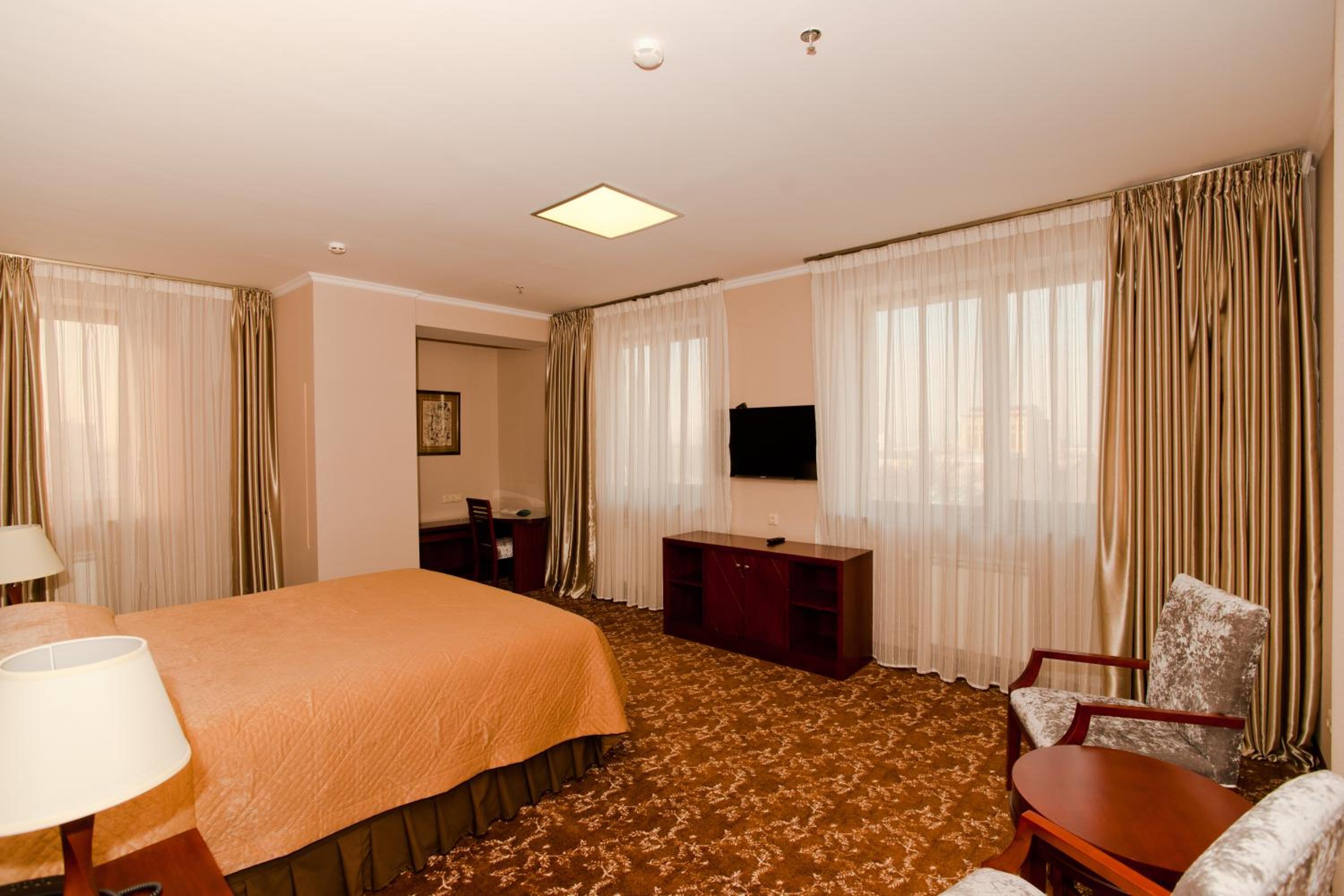 Deluxe Double Room photo 2