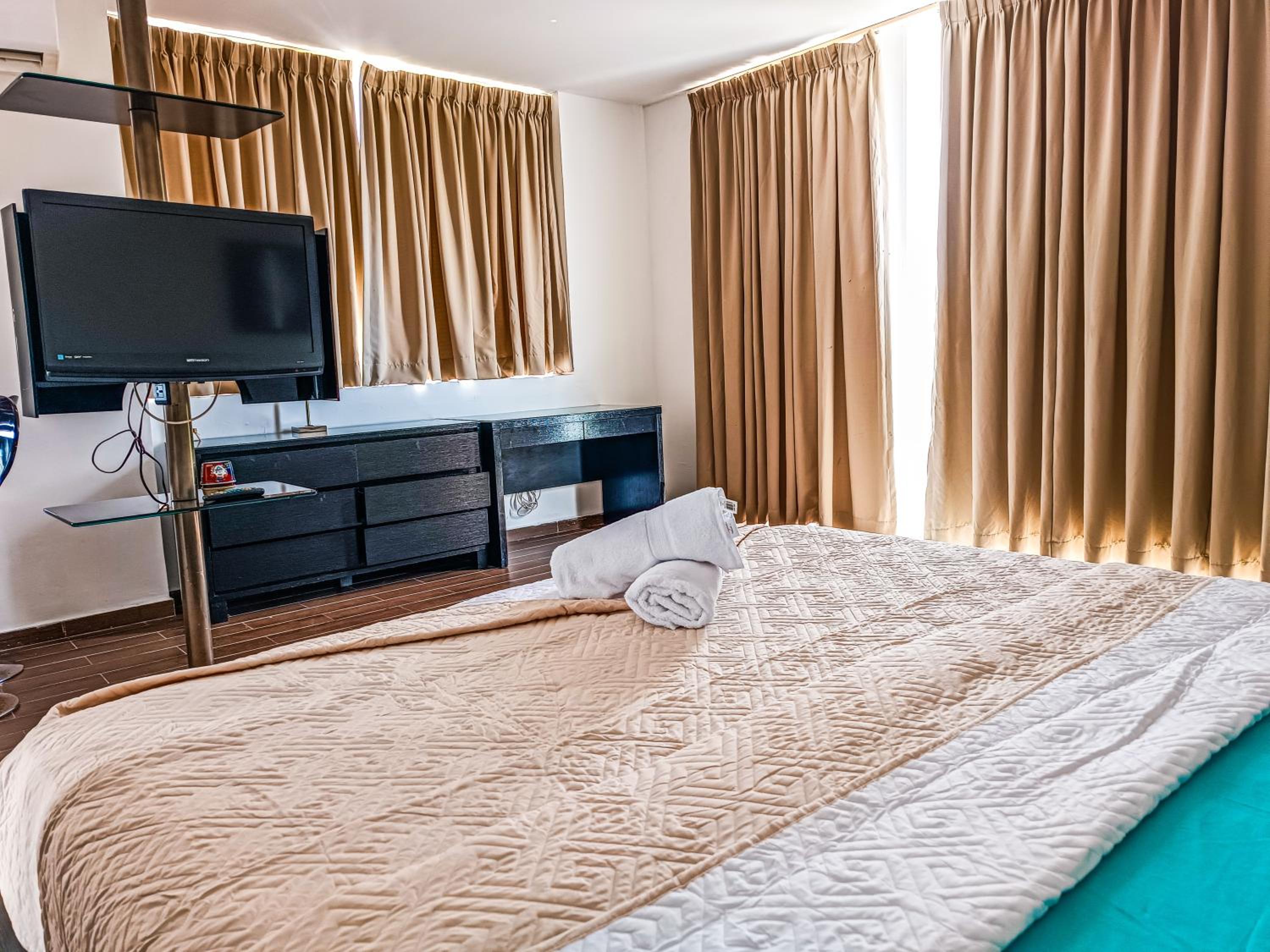 Two-Bedroom Deluxe Apartment With Balcony photo 1