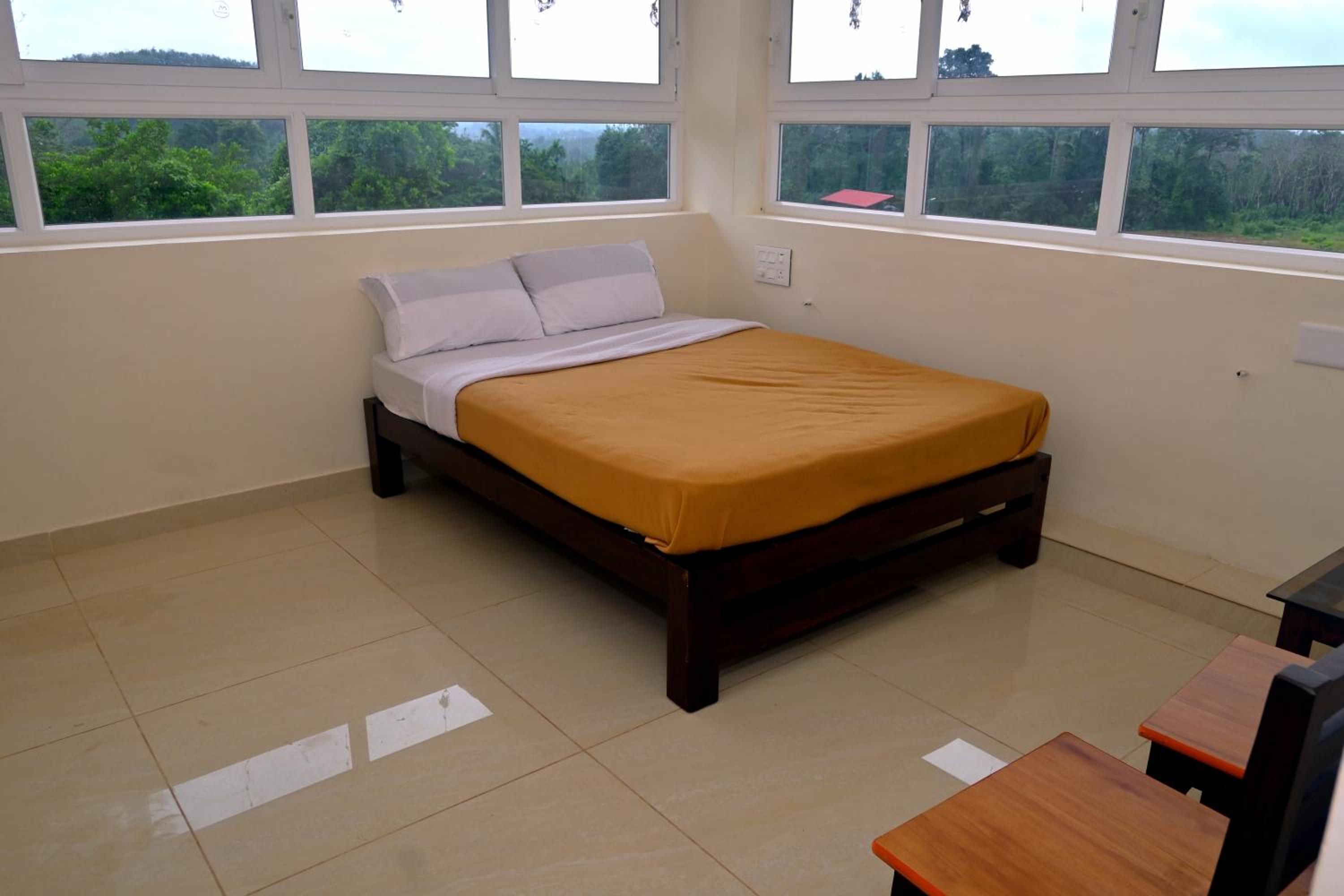 Small Double Room photo 1