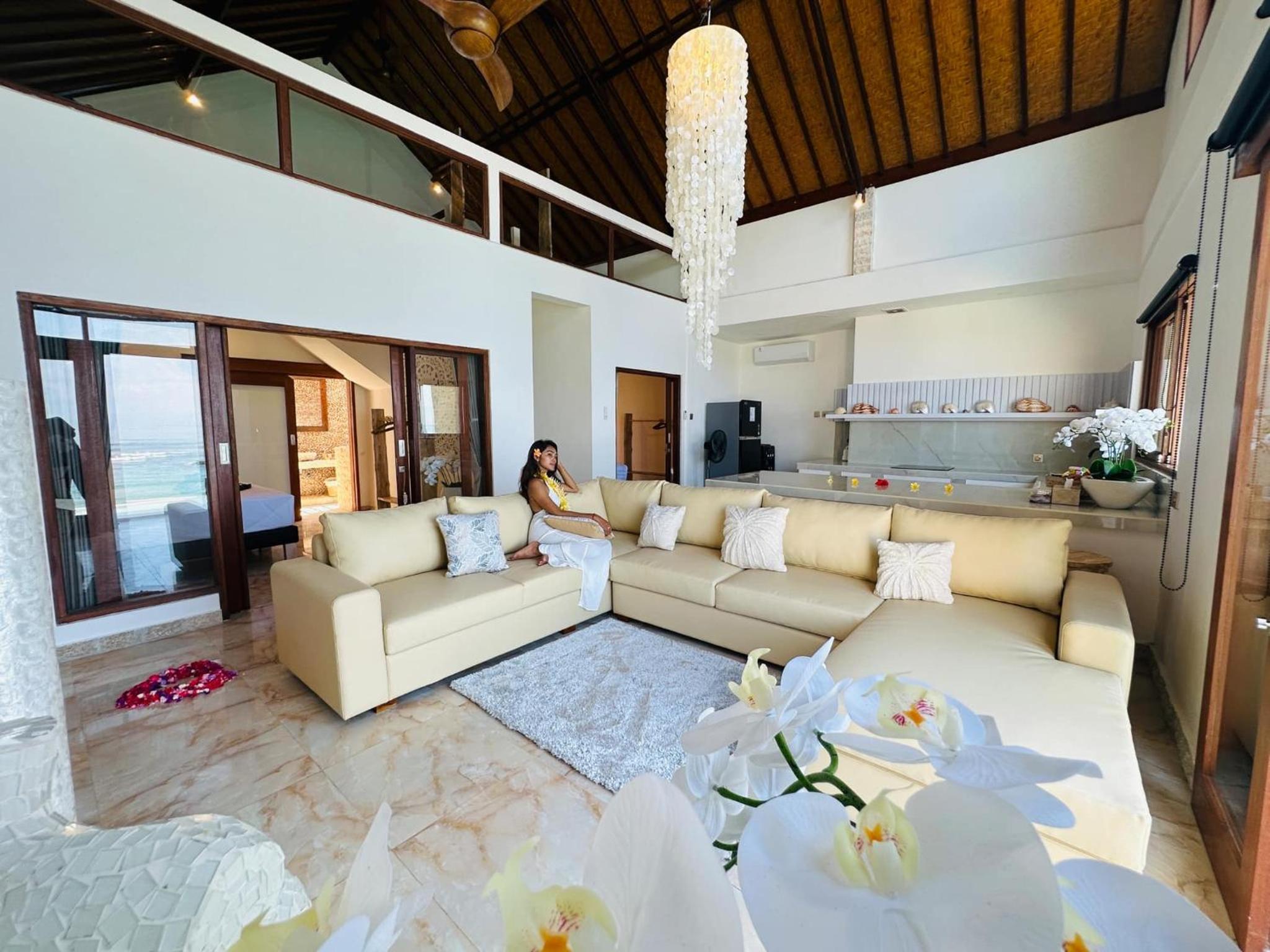 Three-Bedroom Villa - Photo 3