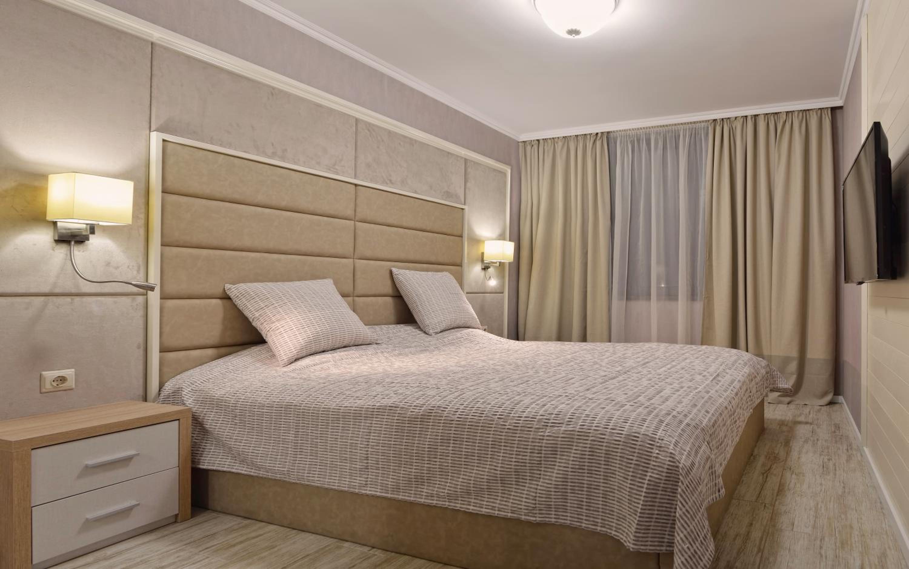 Studio Apartment - Photo 1