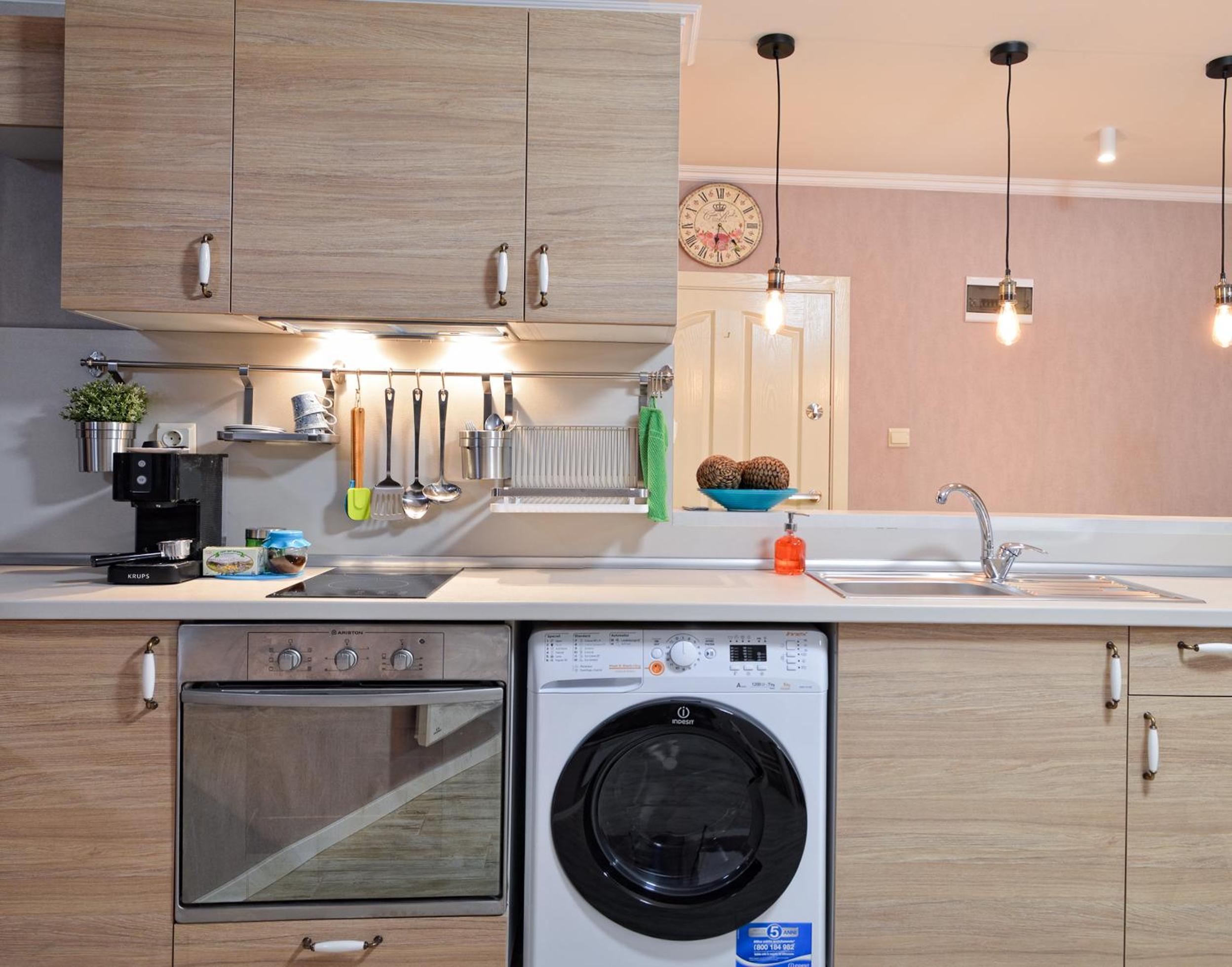 Studio Apartment - Photo 17