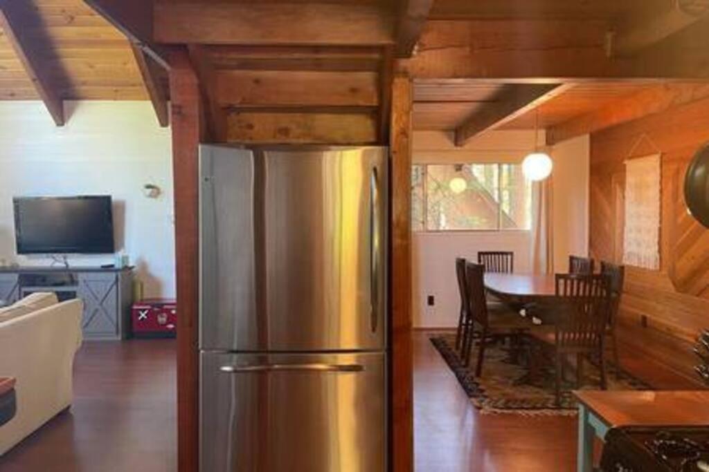 Three-Bedroom House photo 3
