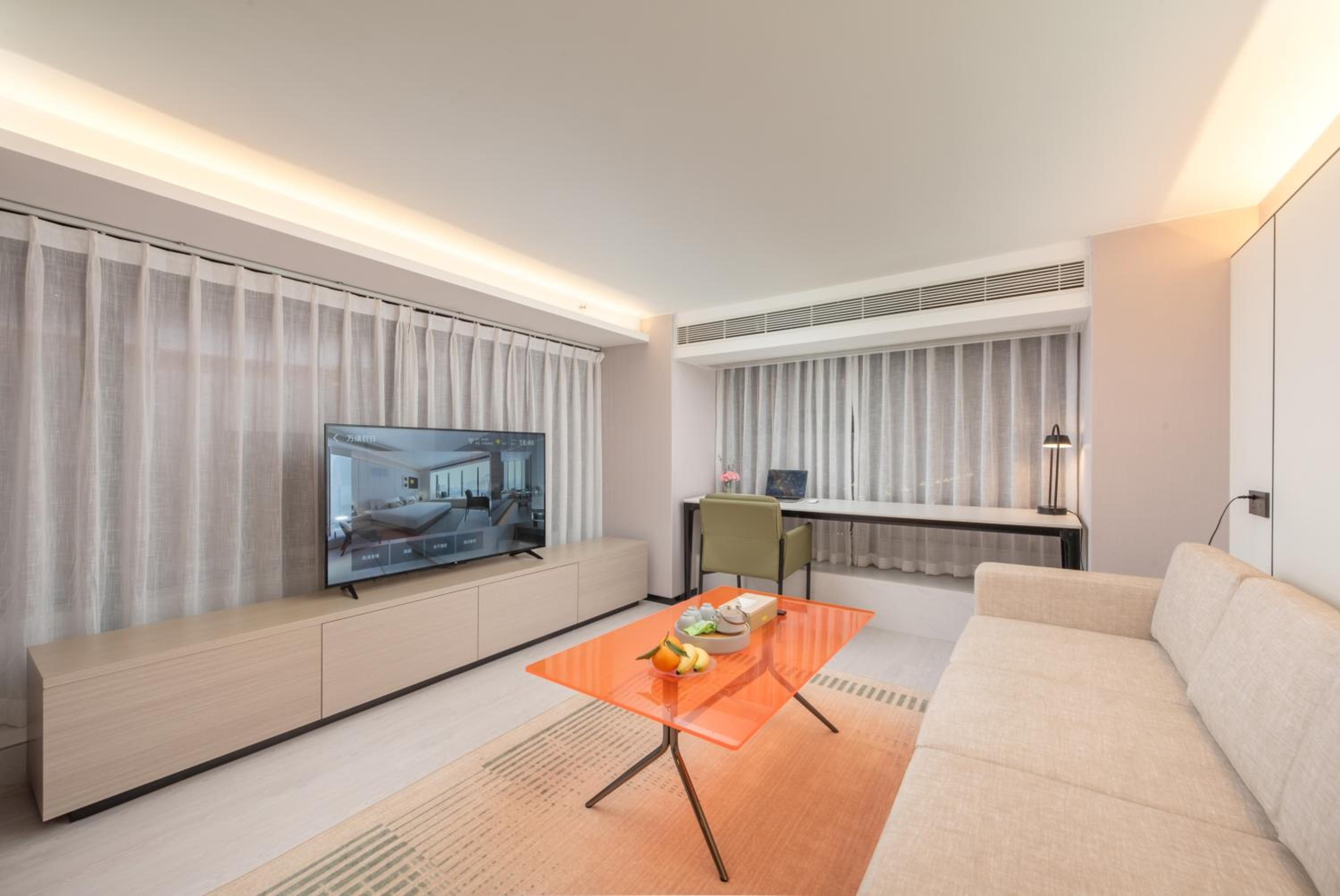 Deluxe Suite