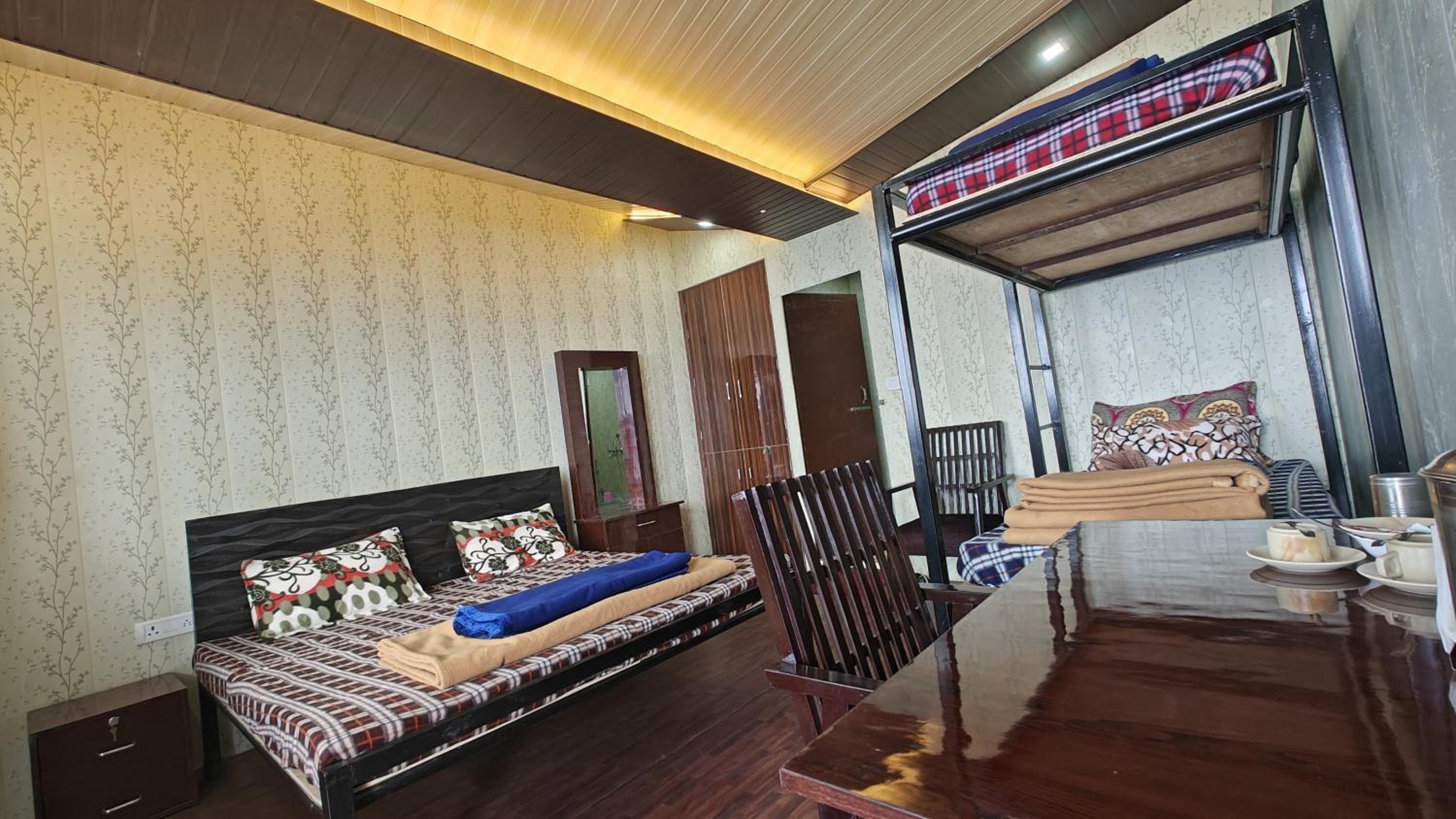 Quadruple Room With Mountain View photo 1