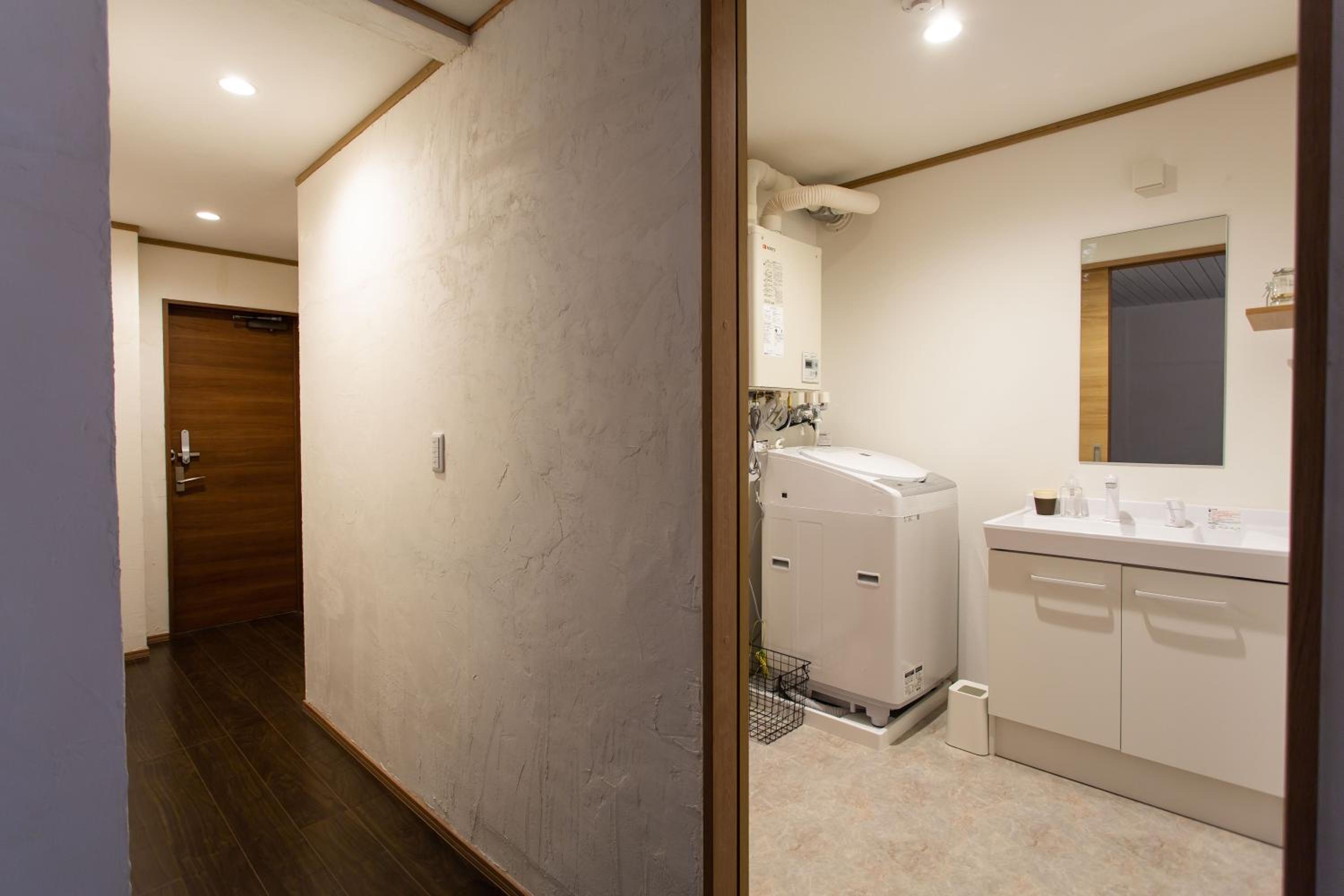One-Bedroom Apartment - Photo 5