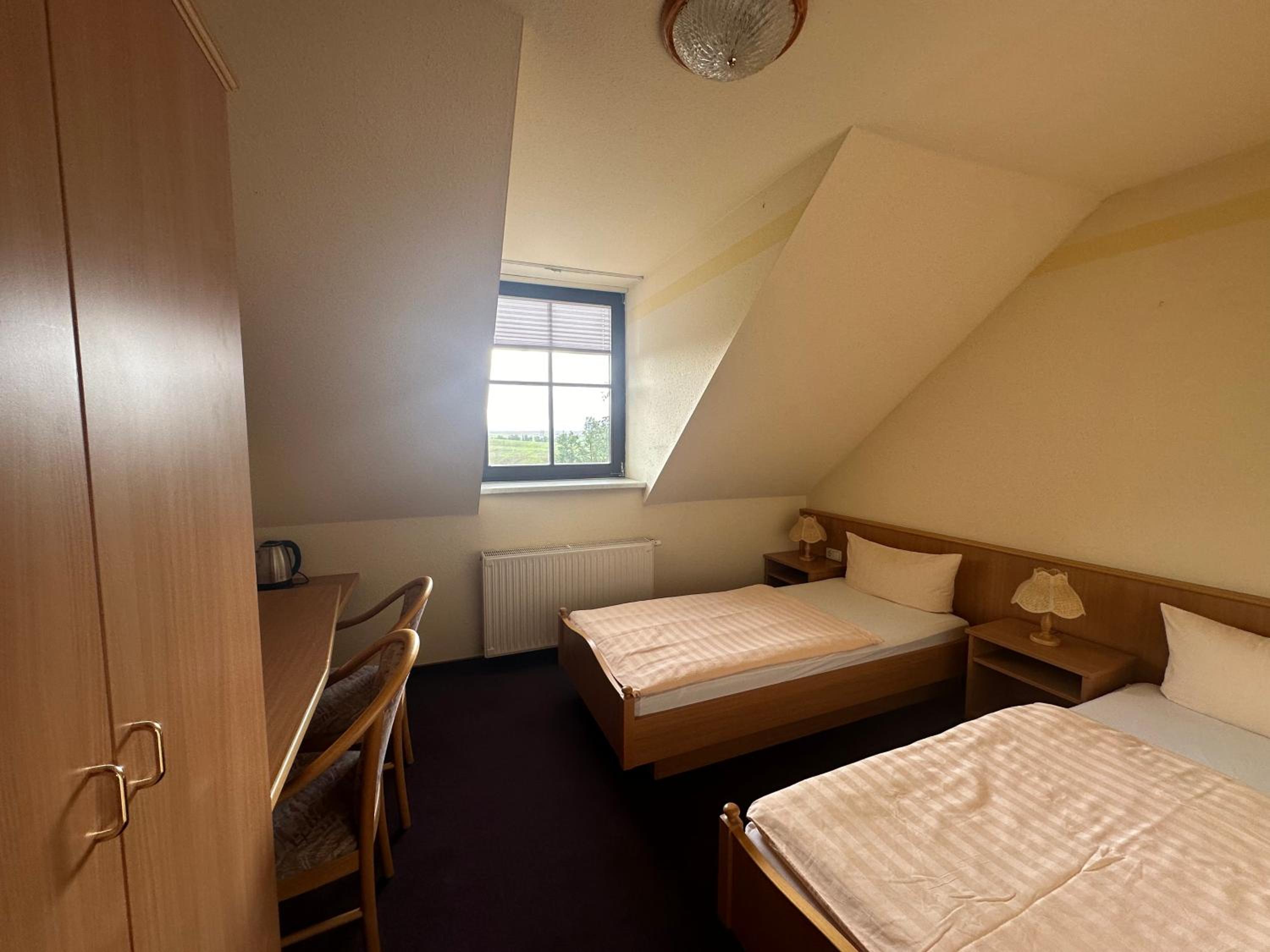 Large Twin Room