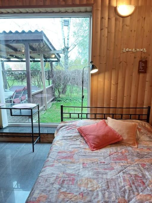 One-Bedroom House photo 1