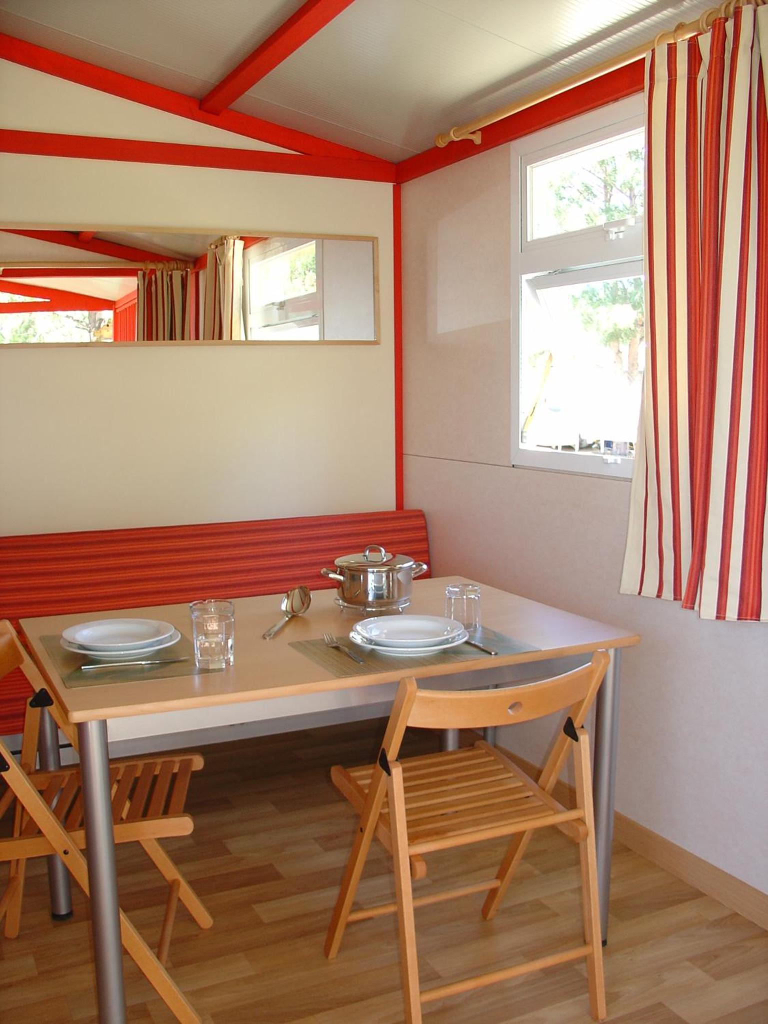 Bungalow (2 Adults) photo 2