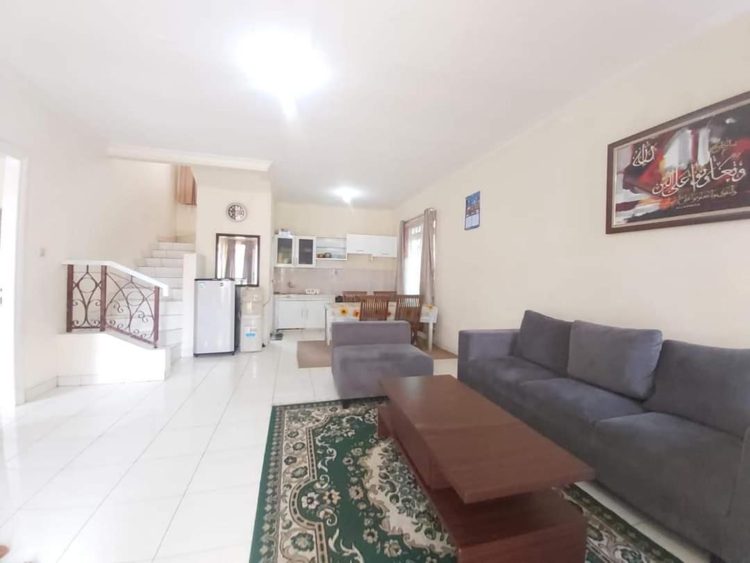 Three-Bedroom Villa photo 1