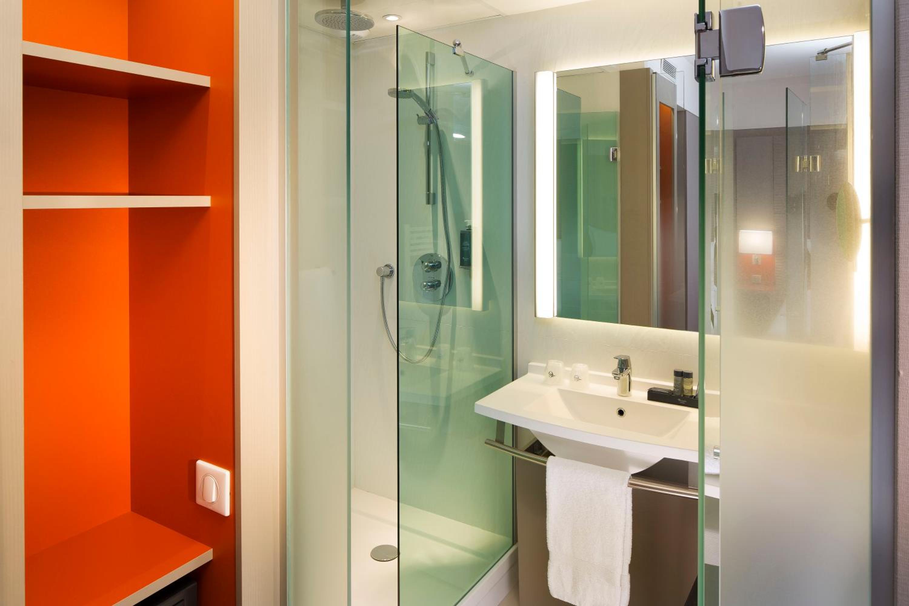 Superior Double Room with Garden and Swimming Pool View - Photo 4
