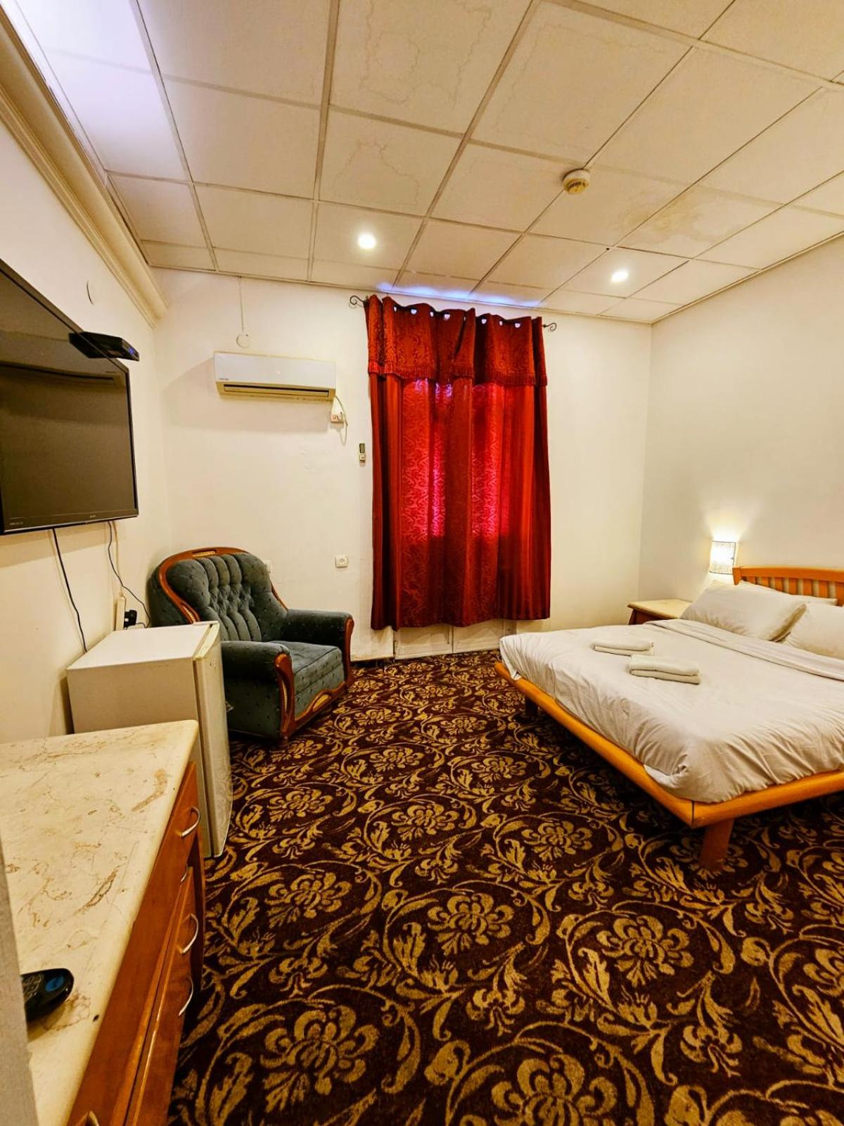 Standard Double Room - Photo 16