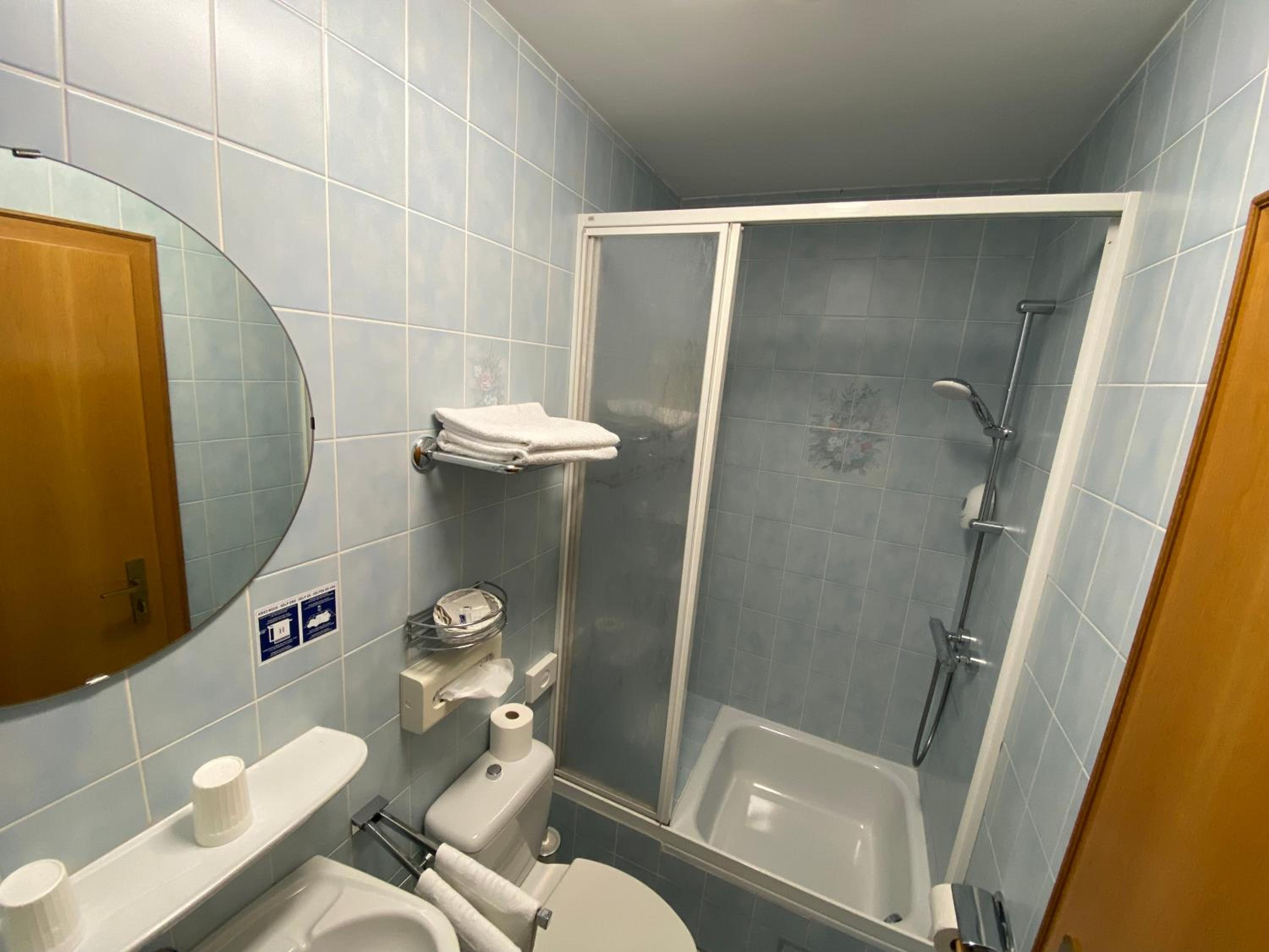 Standard Double Room photo 2