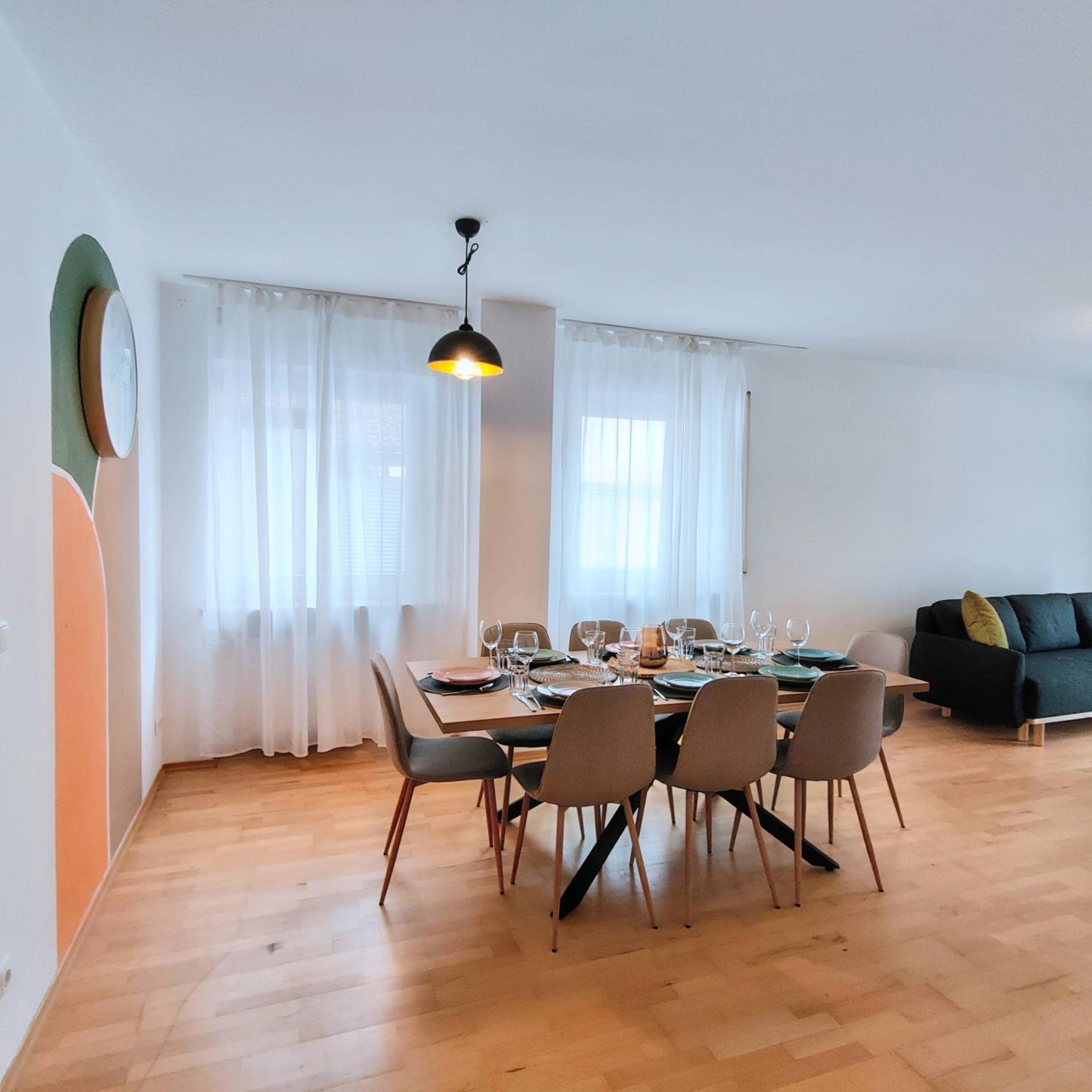 Three-Bedroom Apartment photo 2