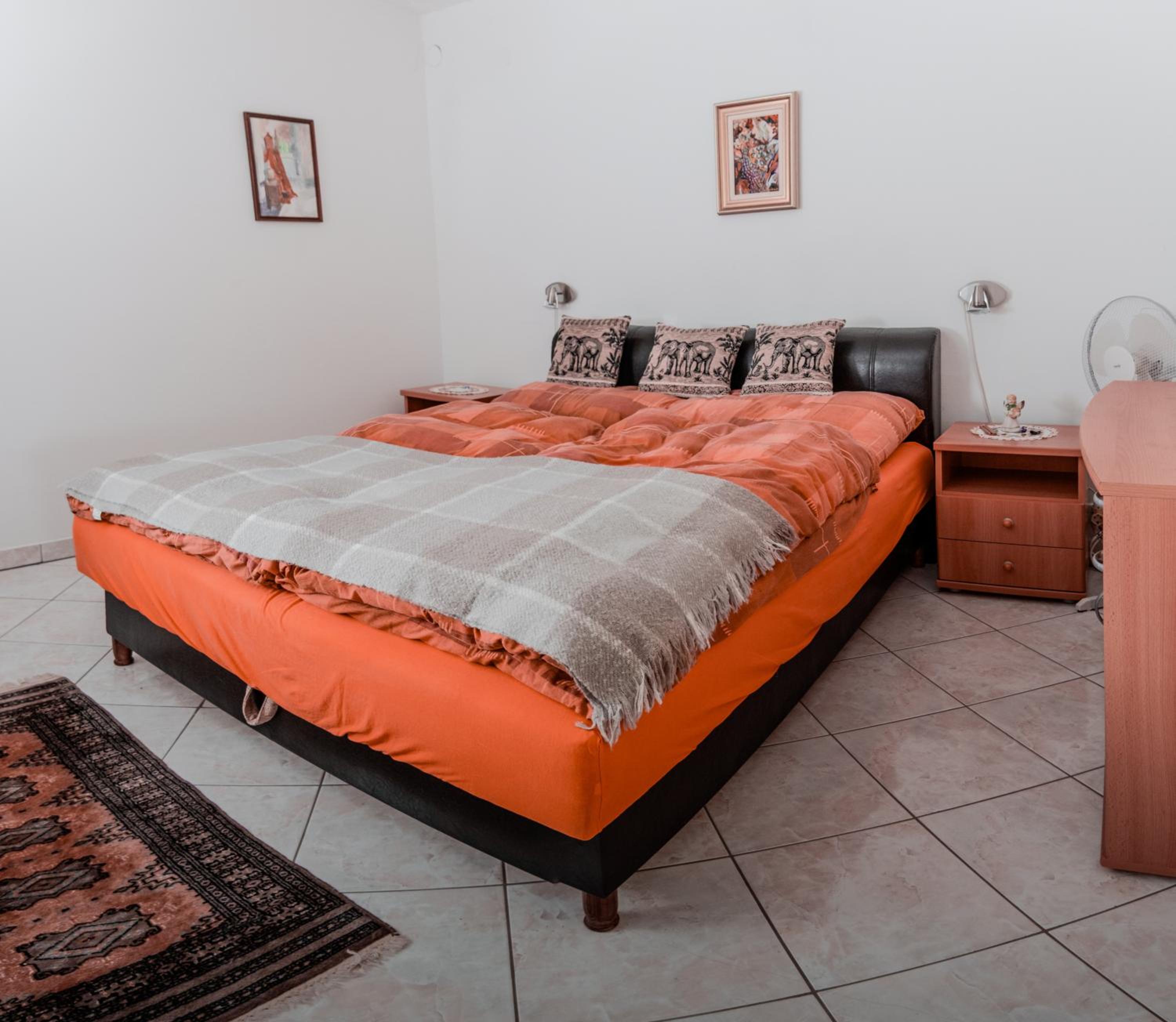 Double Room with Private Bathroom photo 3