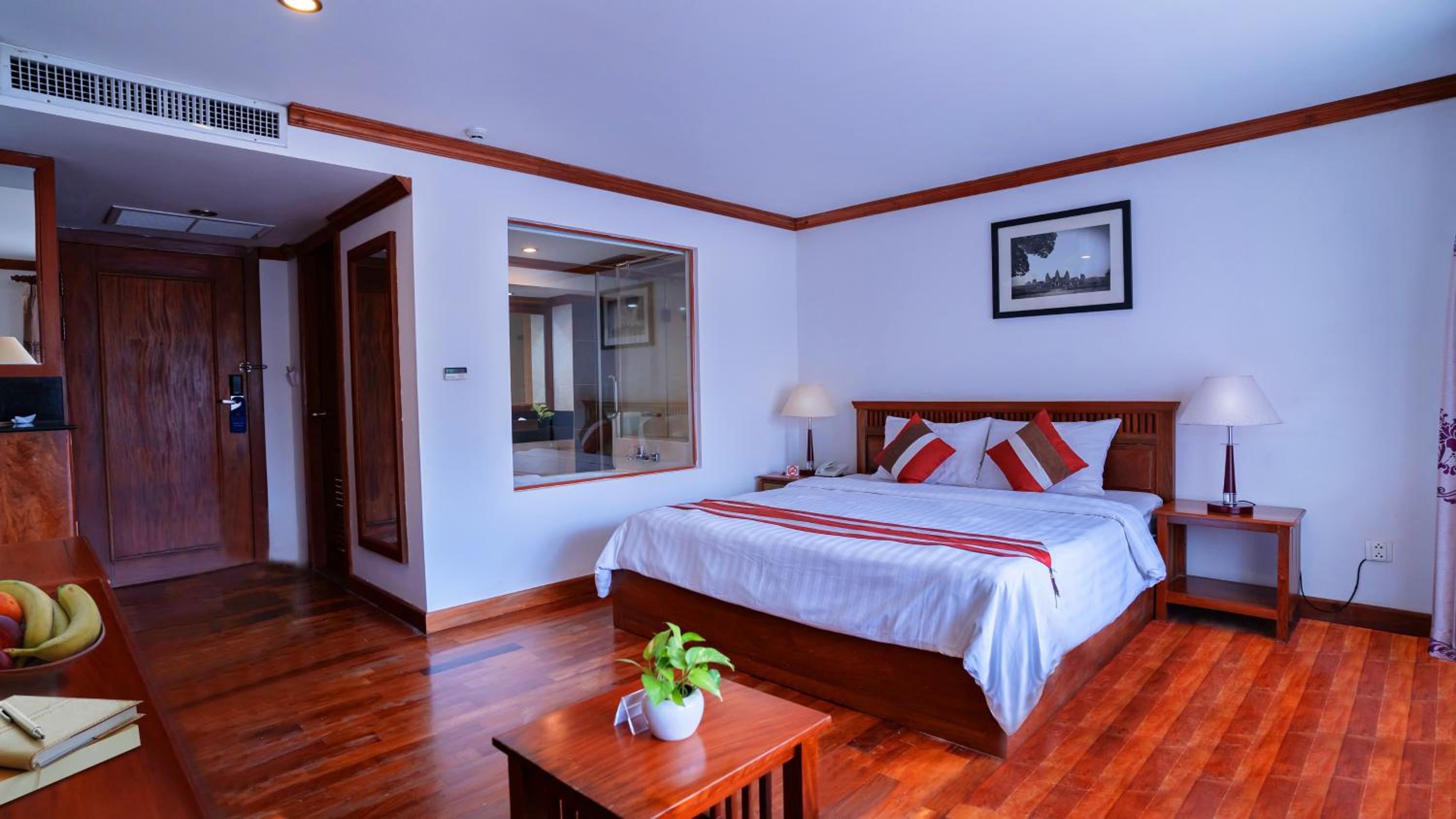 Suite with City View photo 1