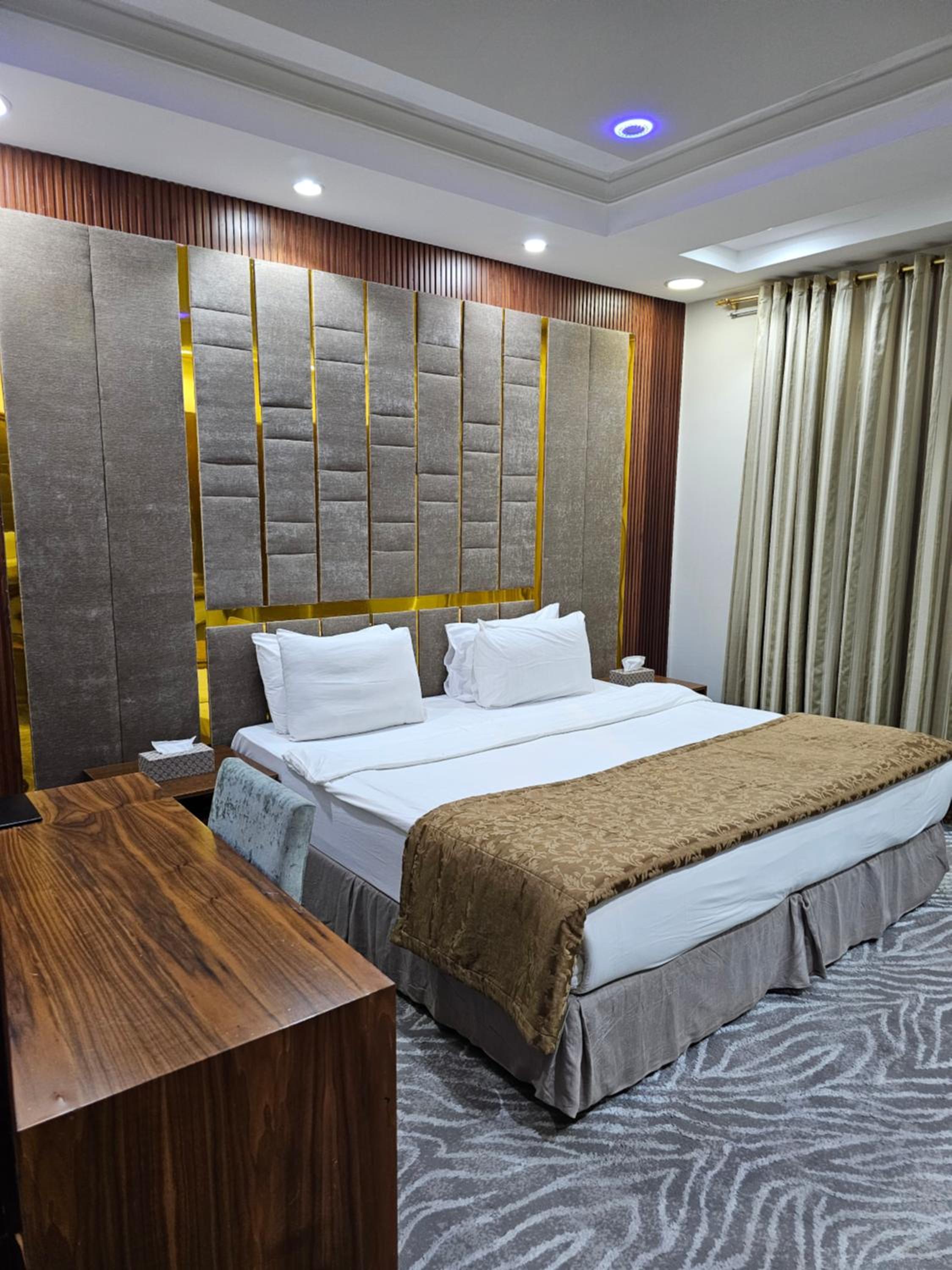 Executive Suite photo 1