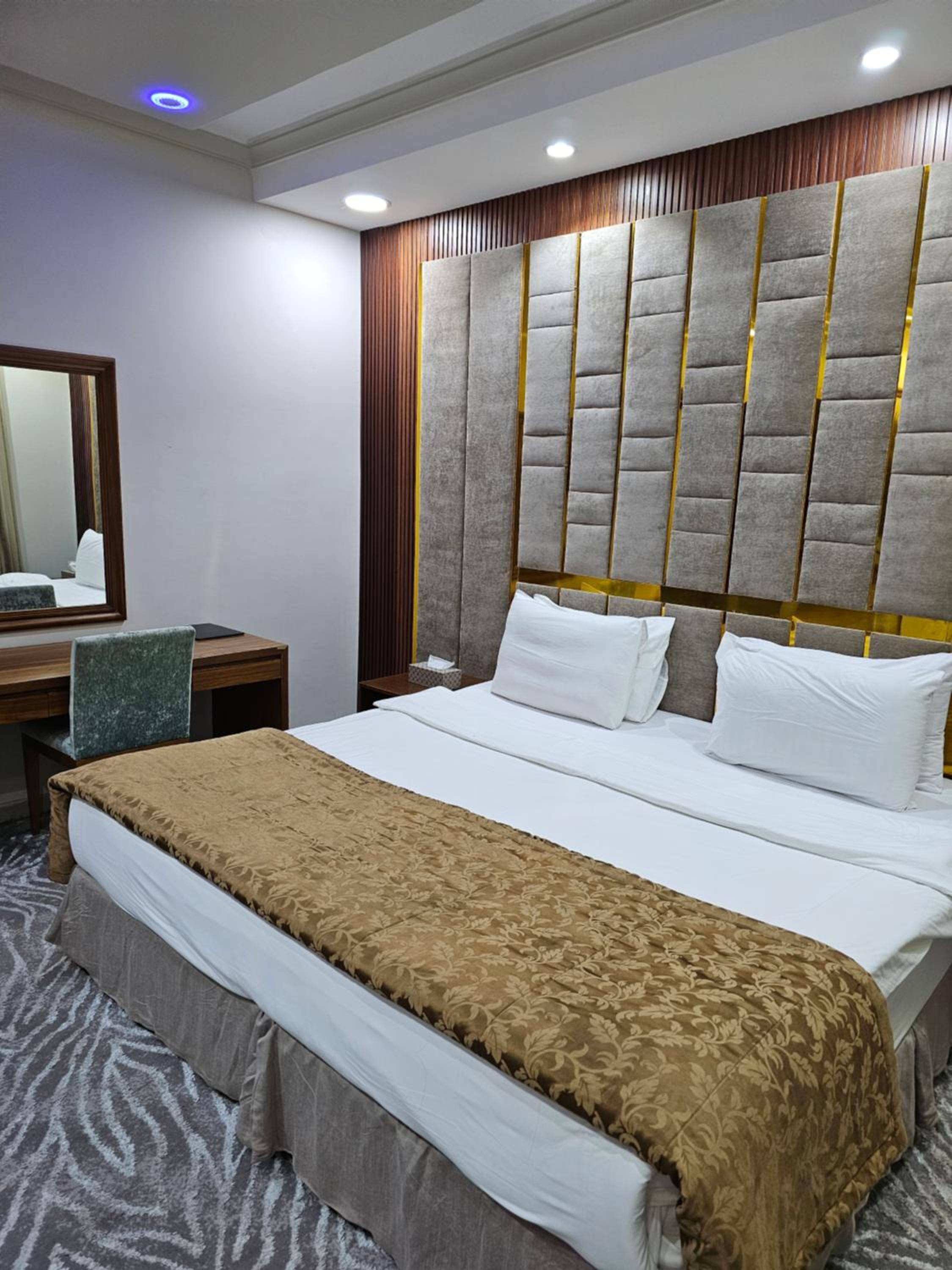 Executive Suite photo 3