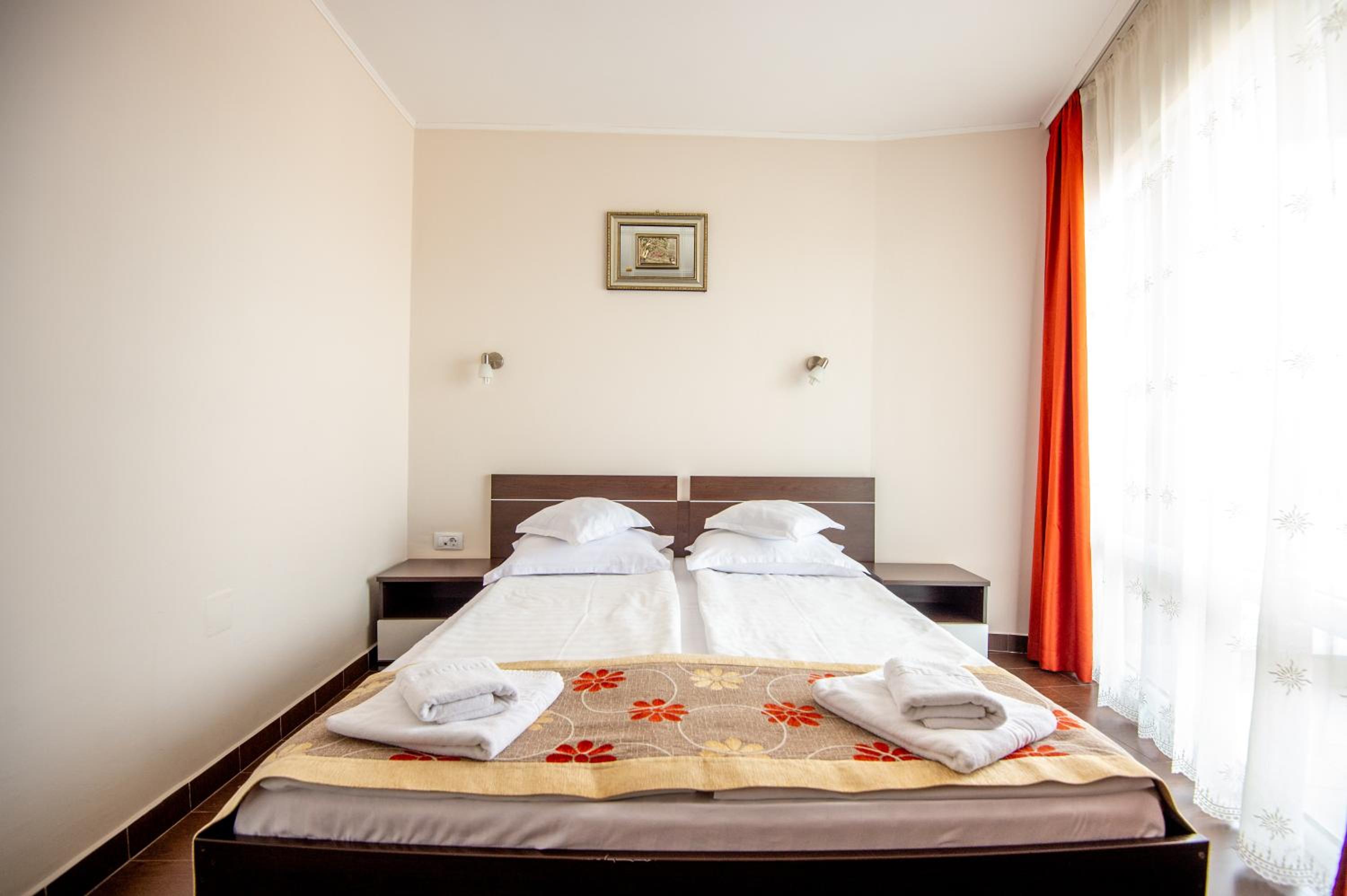 Double or Twin Room with City View