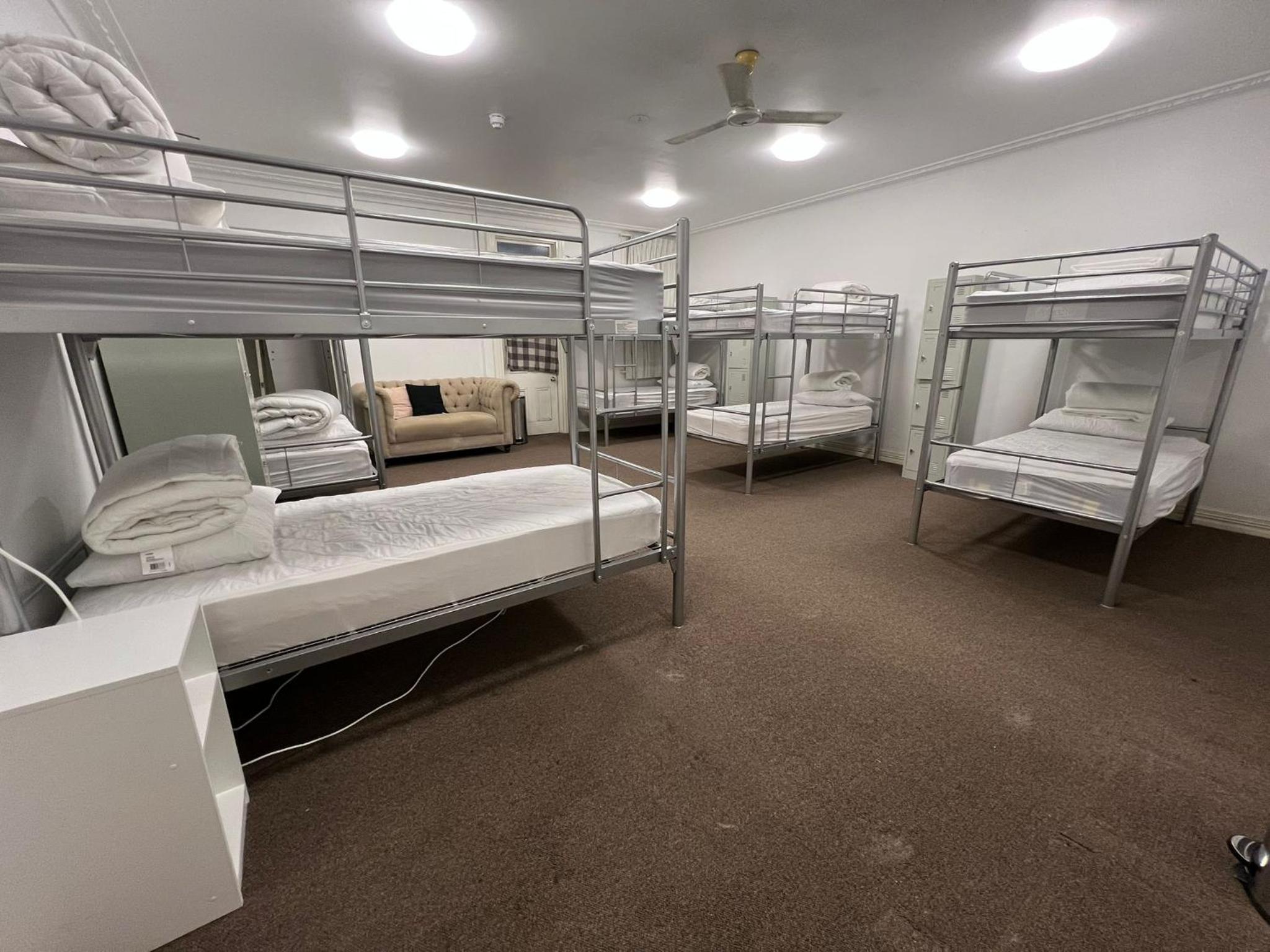 Bed in 10-Bed Mixed Dormitory Room photo 2