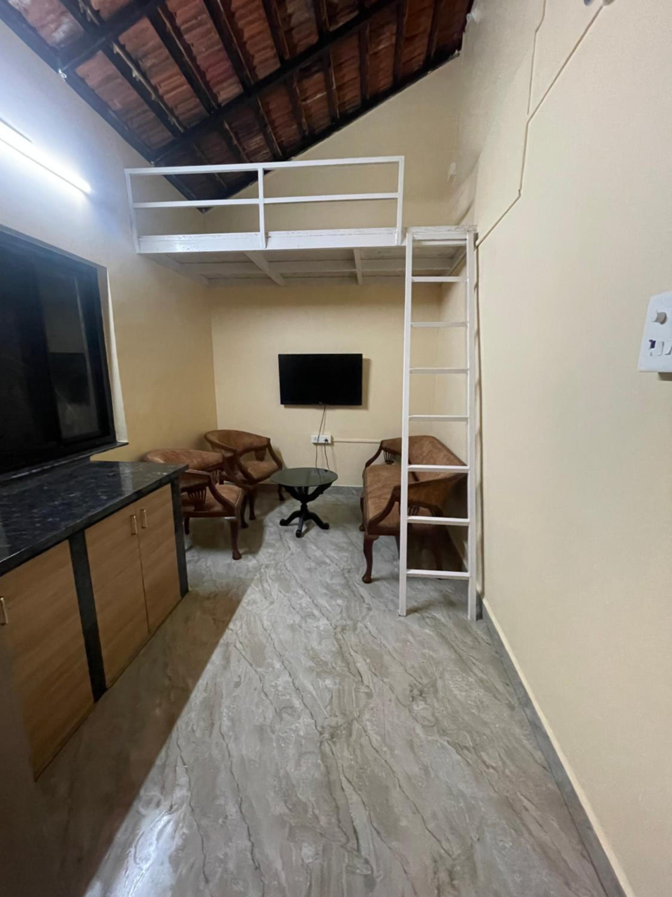 Standard Double or Twin Room photo 2
