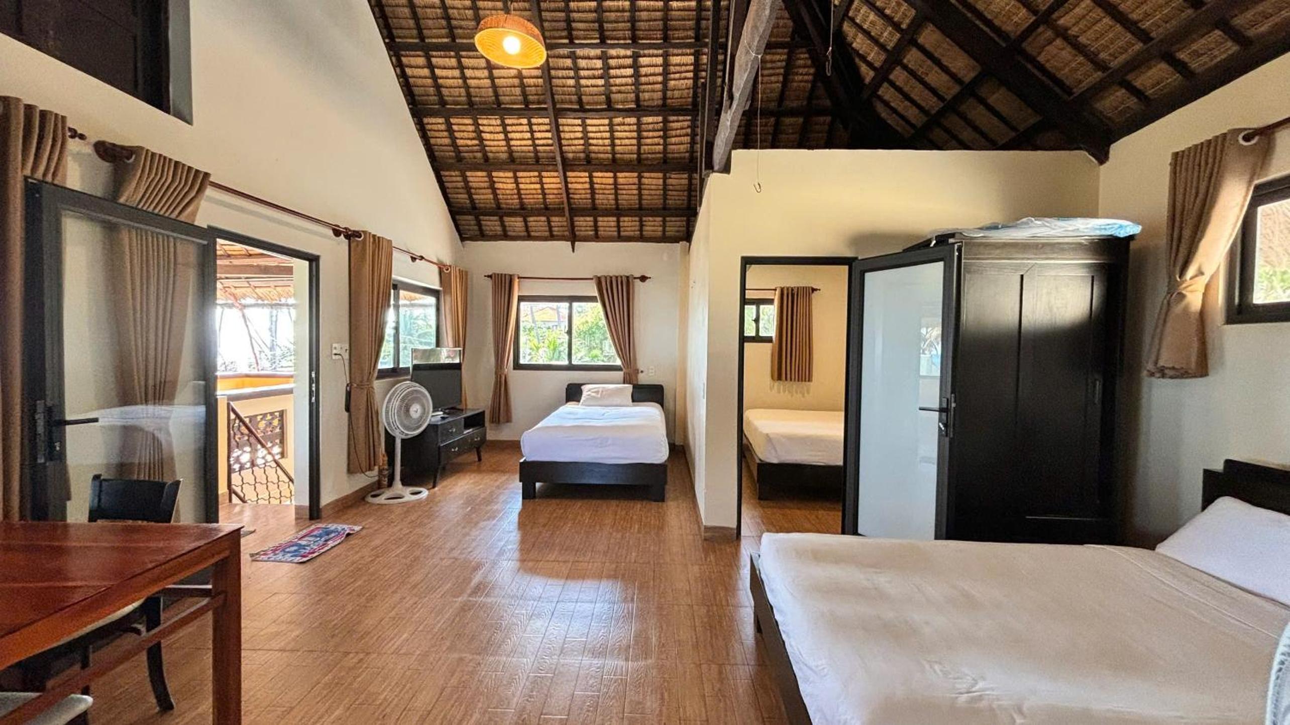Family Room with Sea View - Photo 1