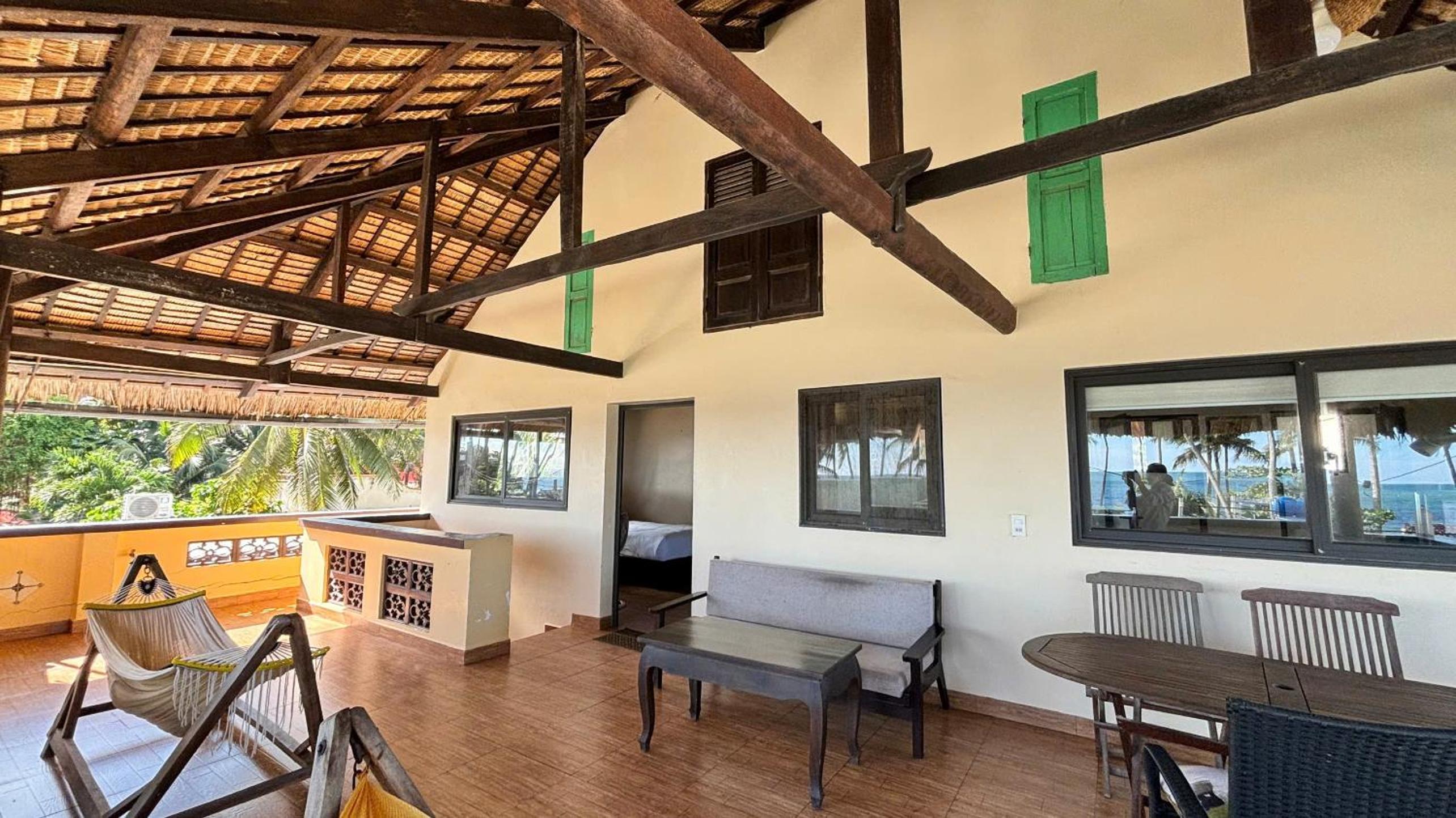 Family Room with Sea View - Photo 8