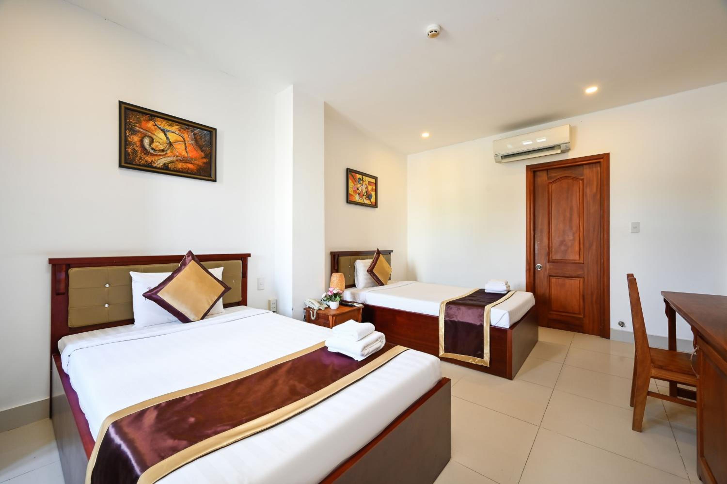 Superior Twin Room - Photo 3