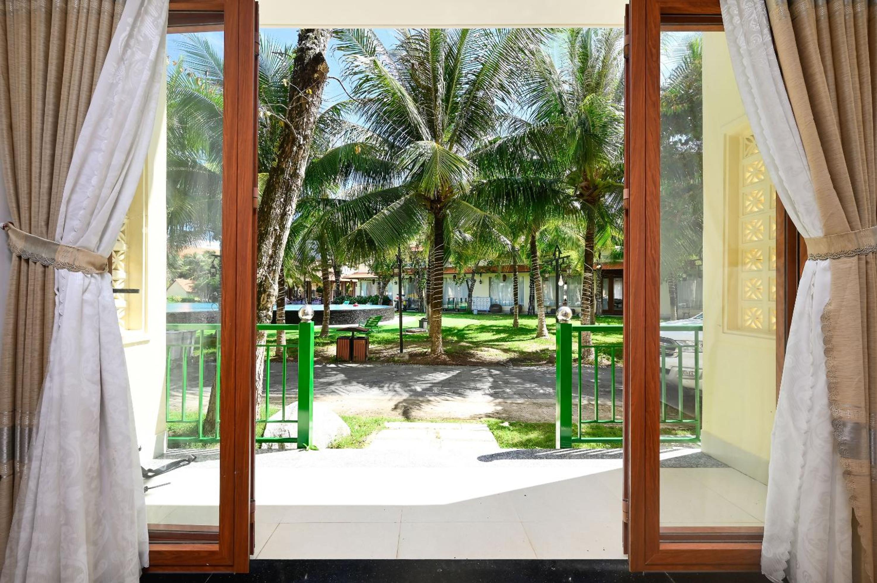 Deluxe Double Room - Photo 8