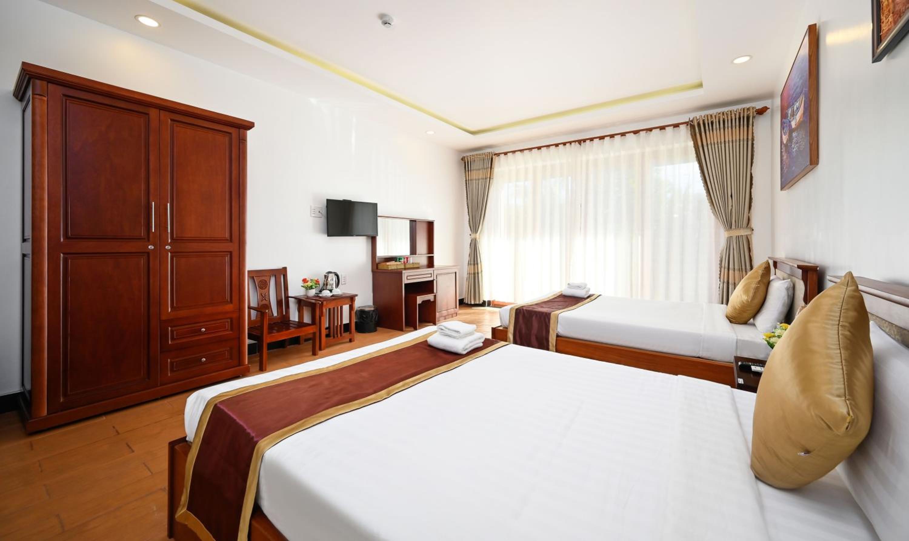 Deluxe Twin Room - Photo 6