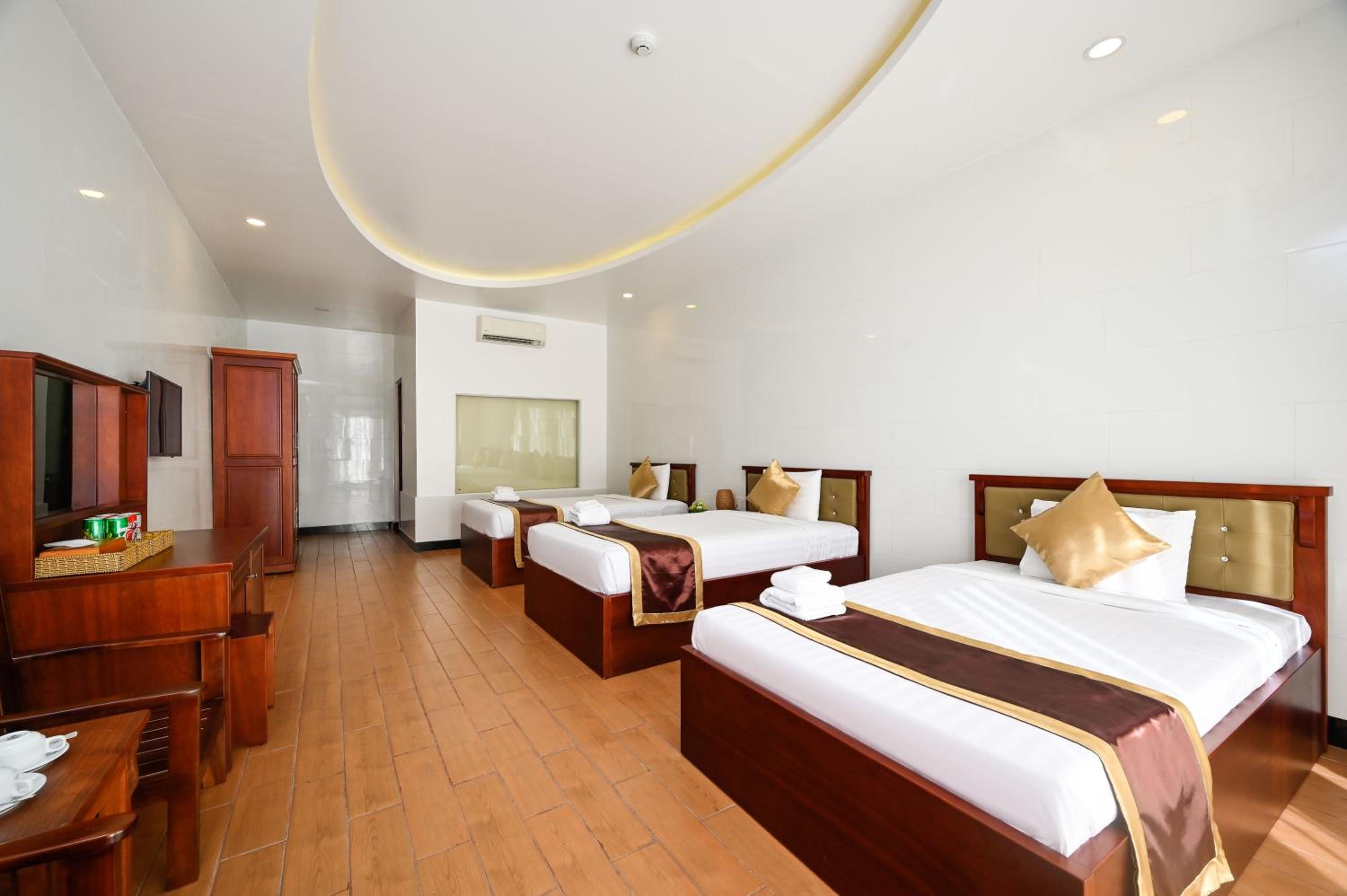 Deluxe Triple Room - Photo 5