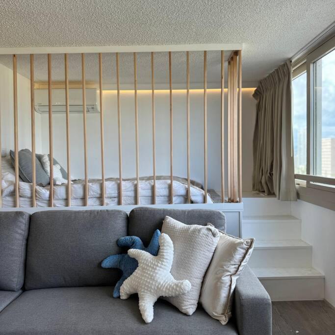 Central Waikiki luxury High Wtih Views & Beach: One-Bedroom Apartment photo