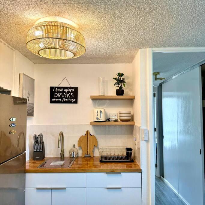 Central Waikiki luxury High Wtih Views & Beach: One-Bedroom Apartment photo