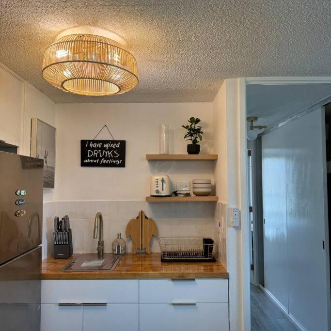 Central Waikiki luxury High Wtih Views & Beach: One-Bedroom Apartment photo