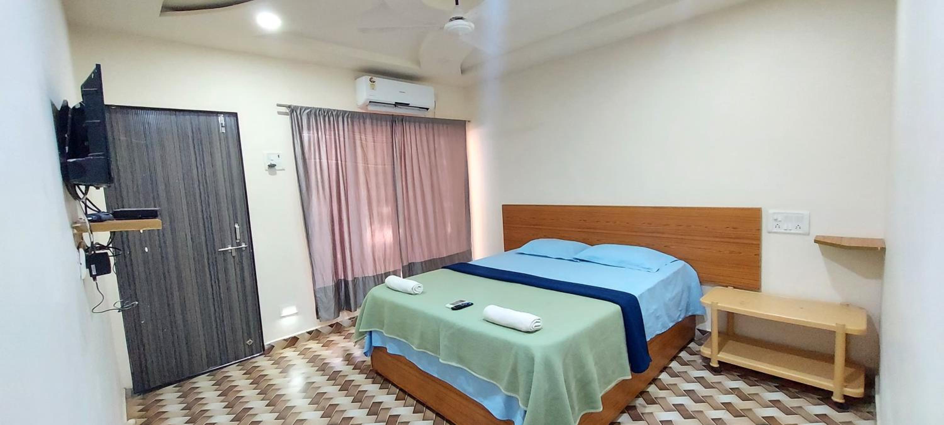 Budget Double Or Twin Room photo 2