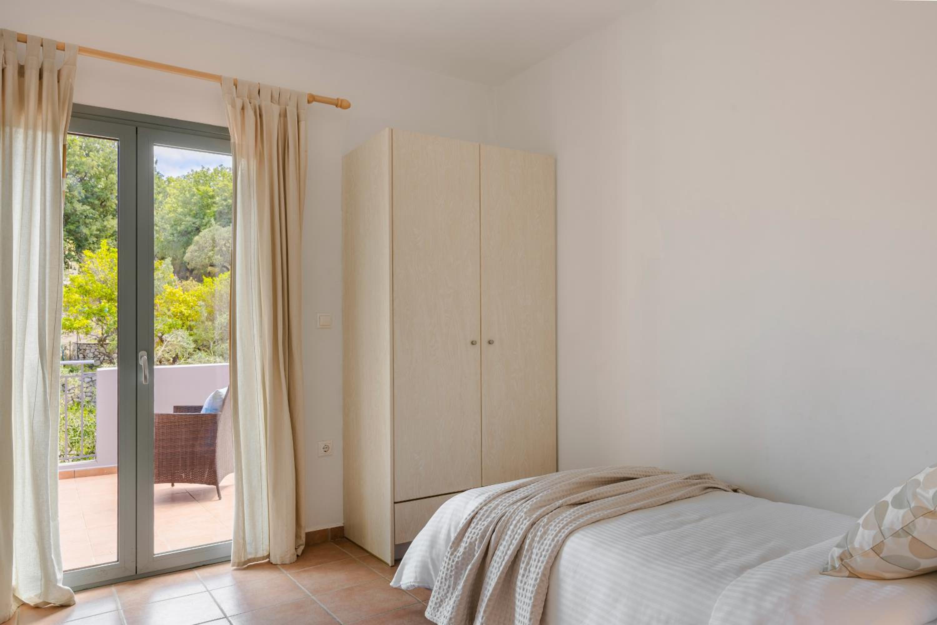 Villa photo 2
