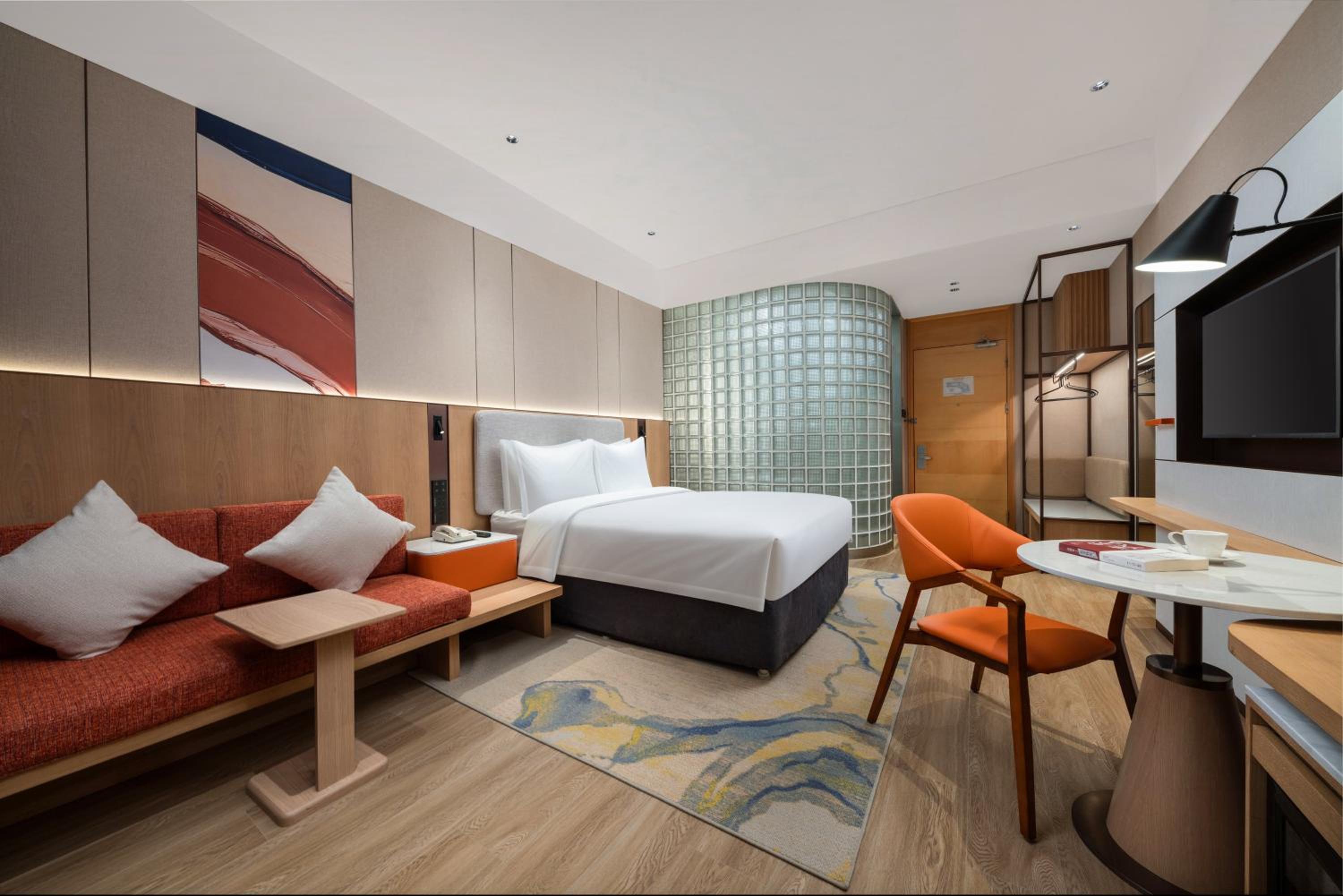 Standard Queen Room with Extra Floor Space - Photo 7