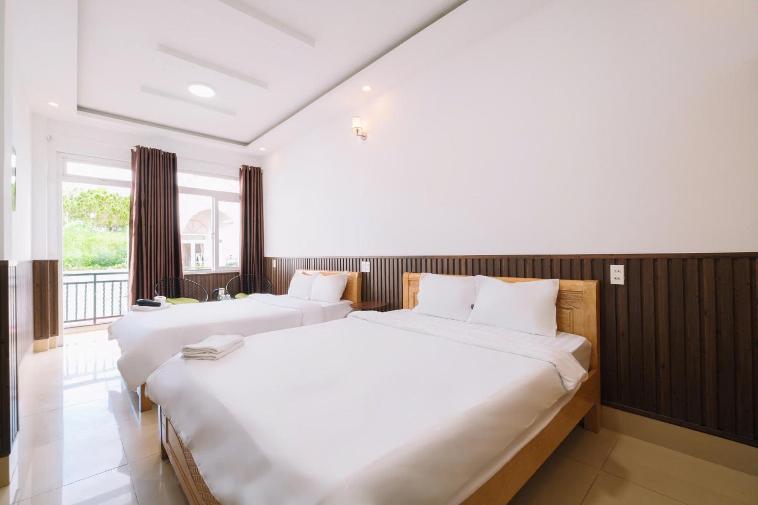 Quadruple Room with Balcony