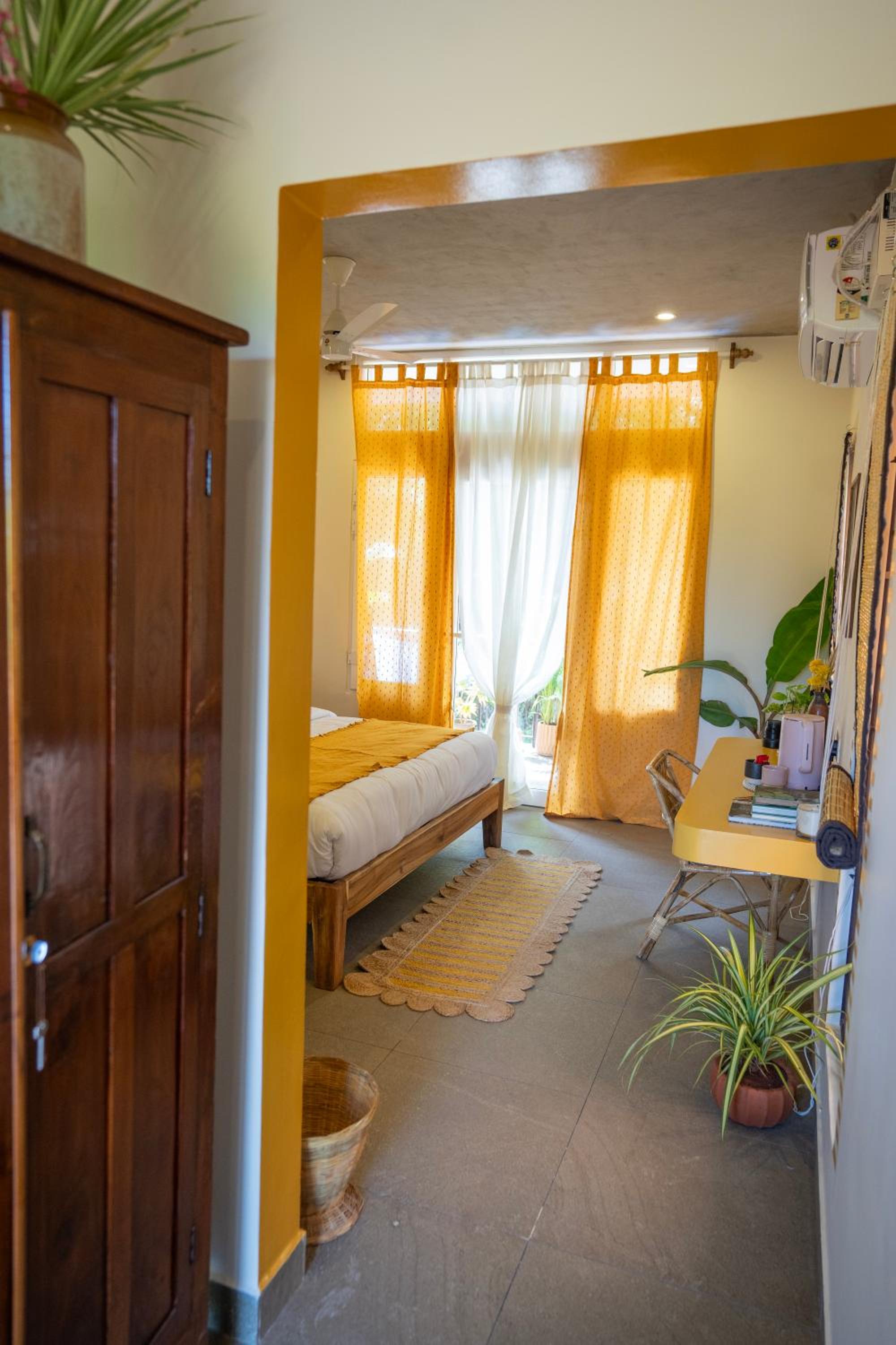 Studio with Balcony photo 3