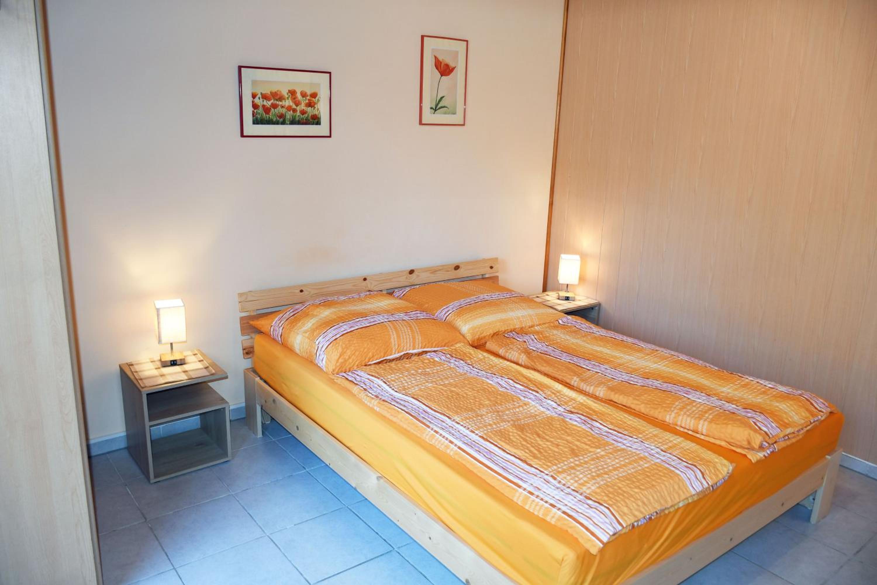 One-Bedroom House photo 1