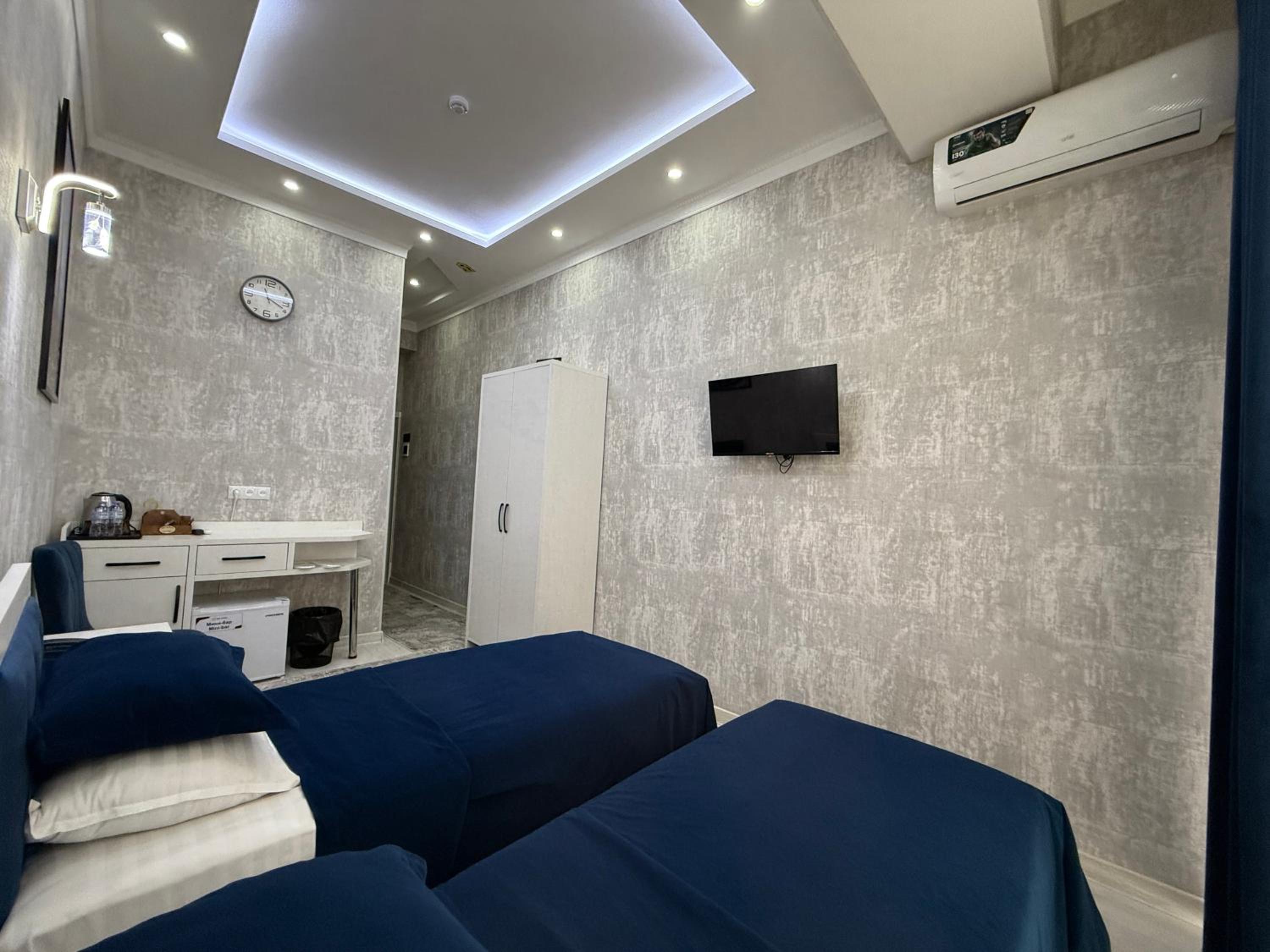 Twin Room - Photo 5
