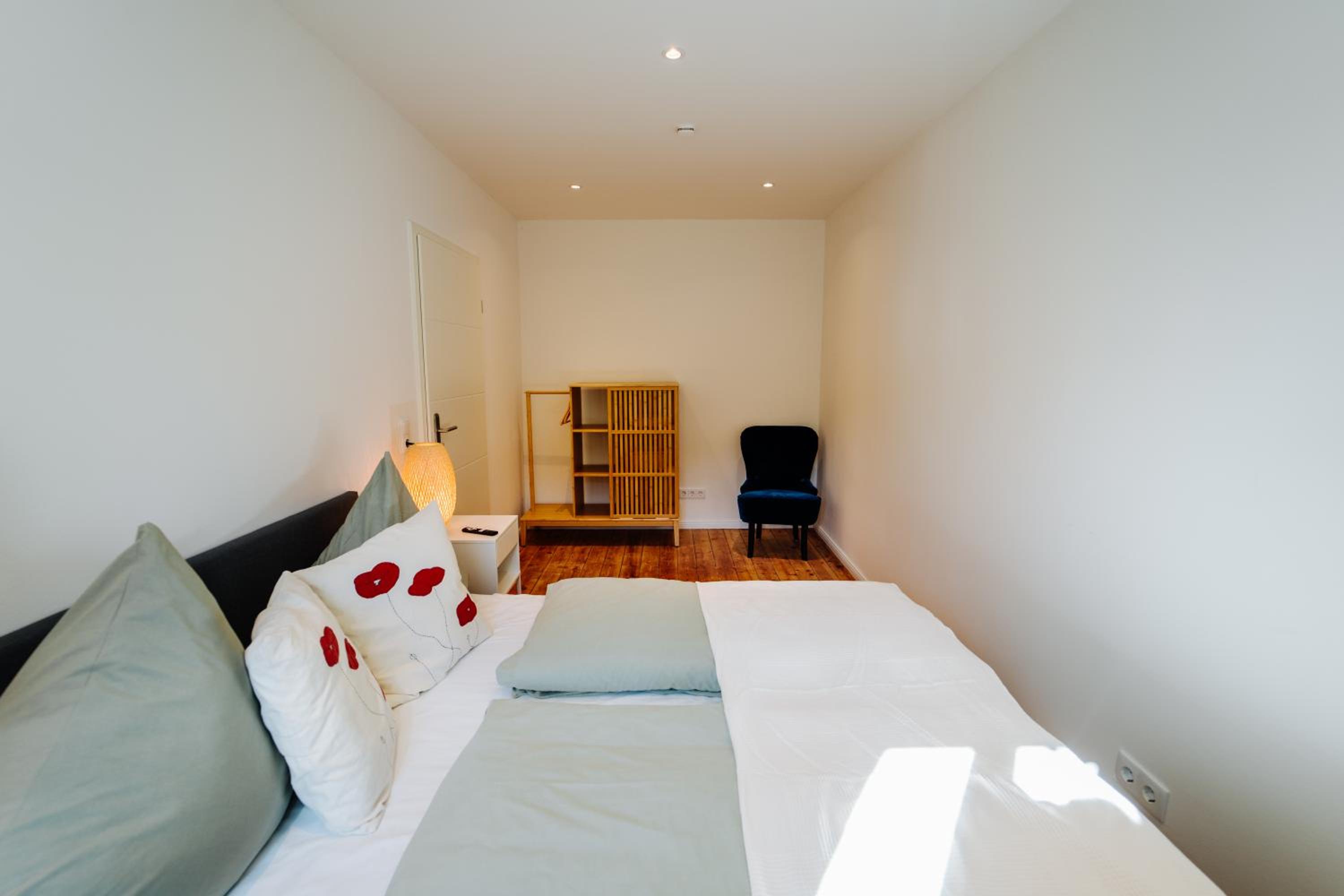 One-Bedroom Apartment photo 1