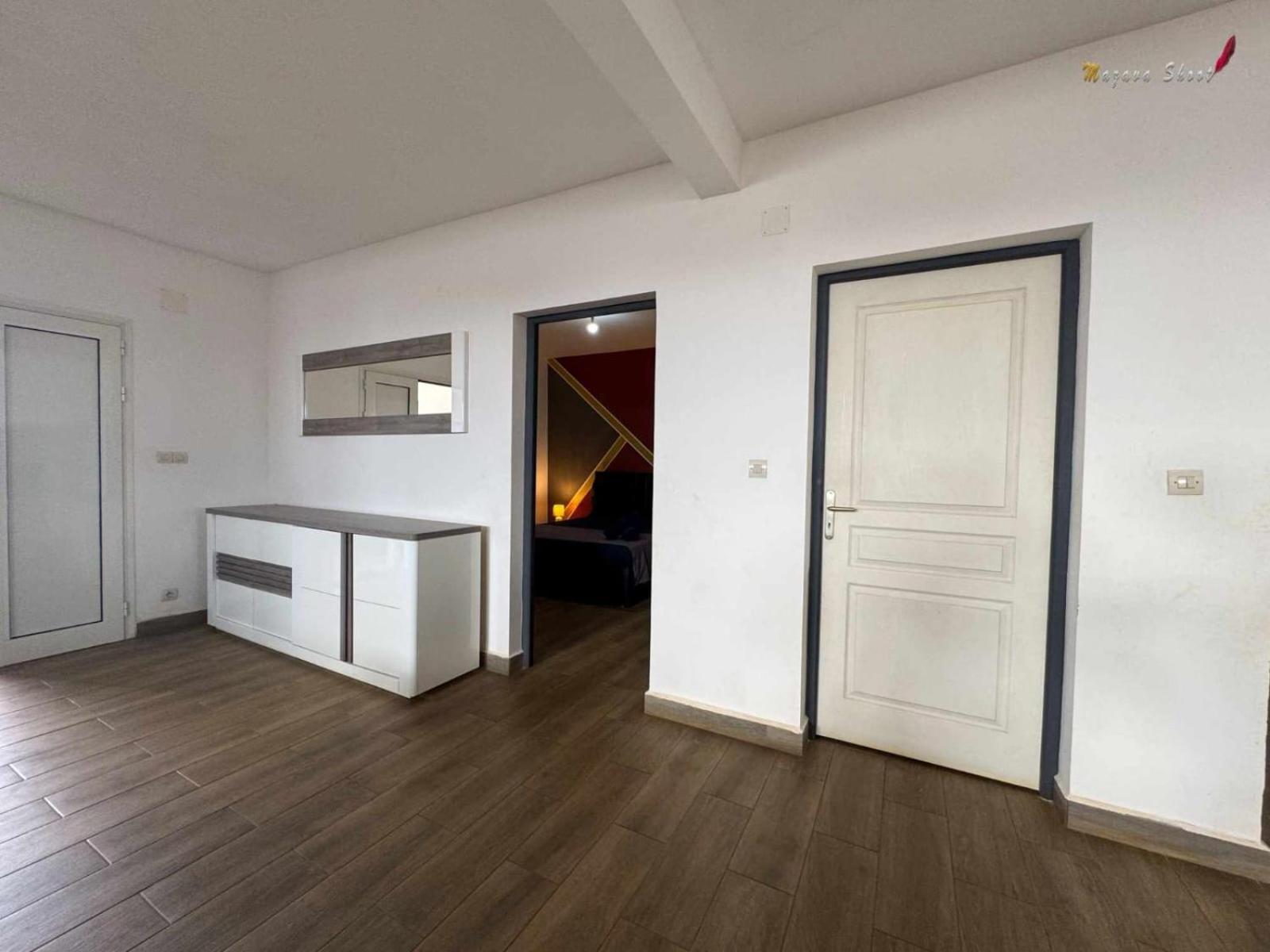 Apartment photo 2